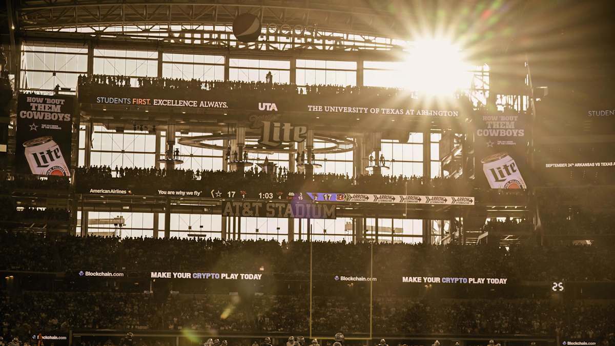 1200x675 Cowboys Coach Brian Schottenheimer Downplays Effect Sun Can Have at AT&T Stadium
