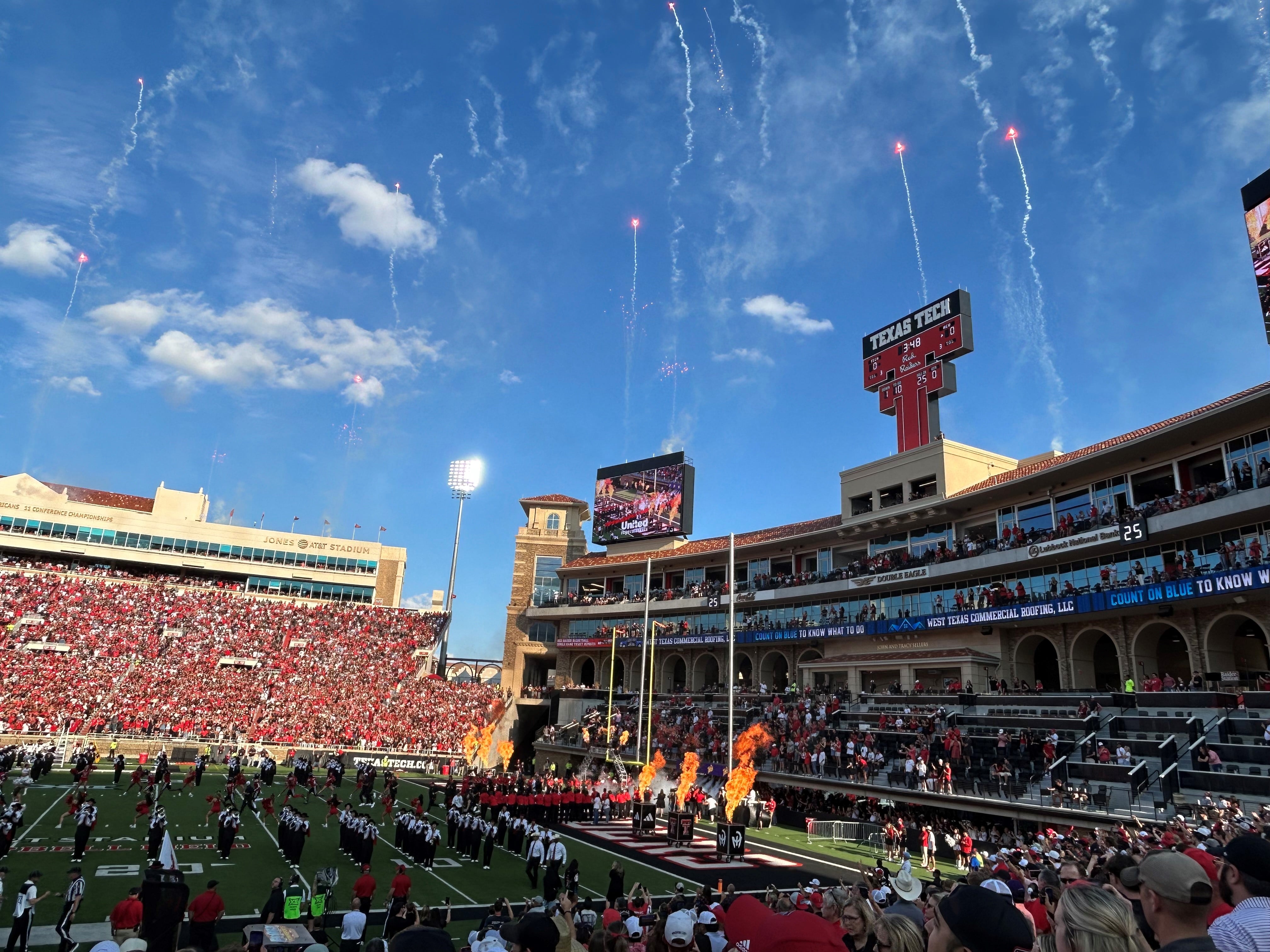 4032x3024 Texas Tech, UCF reaches sellout status