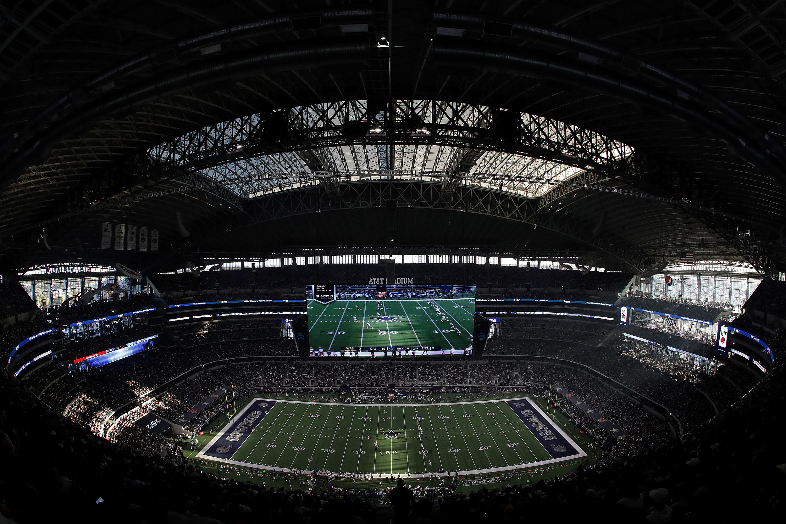 2500x1666 Texas' AT&T Stadium Could Be the Site of This Year's Super Bowl