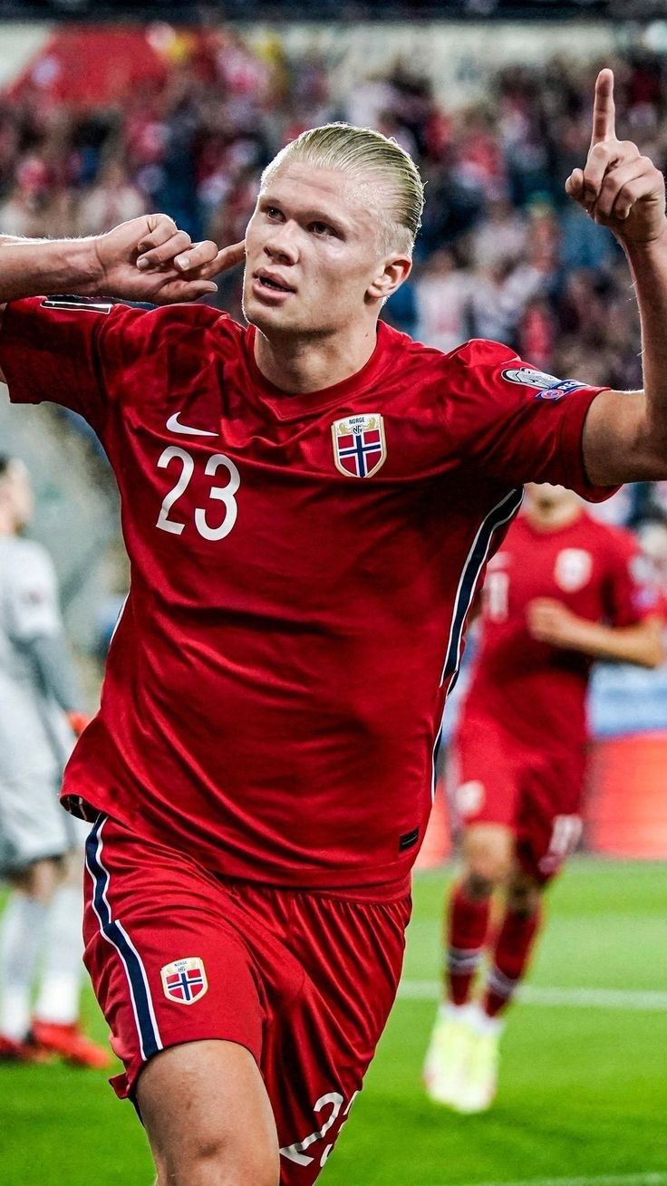 736x1309 Football wallpaper