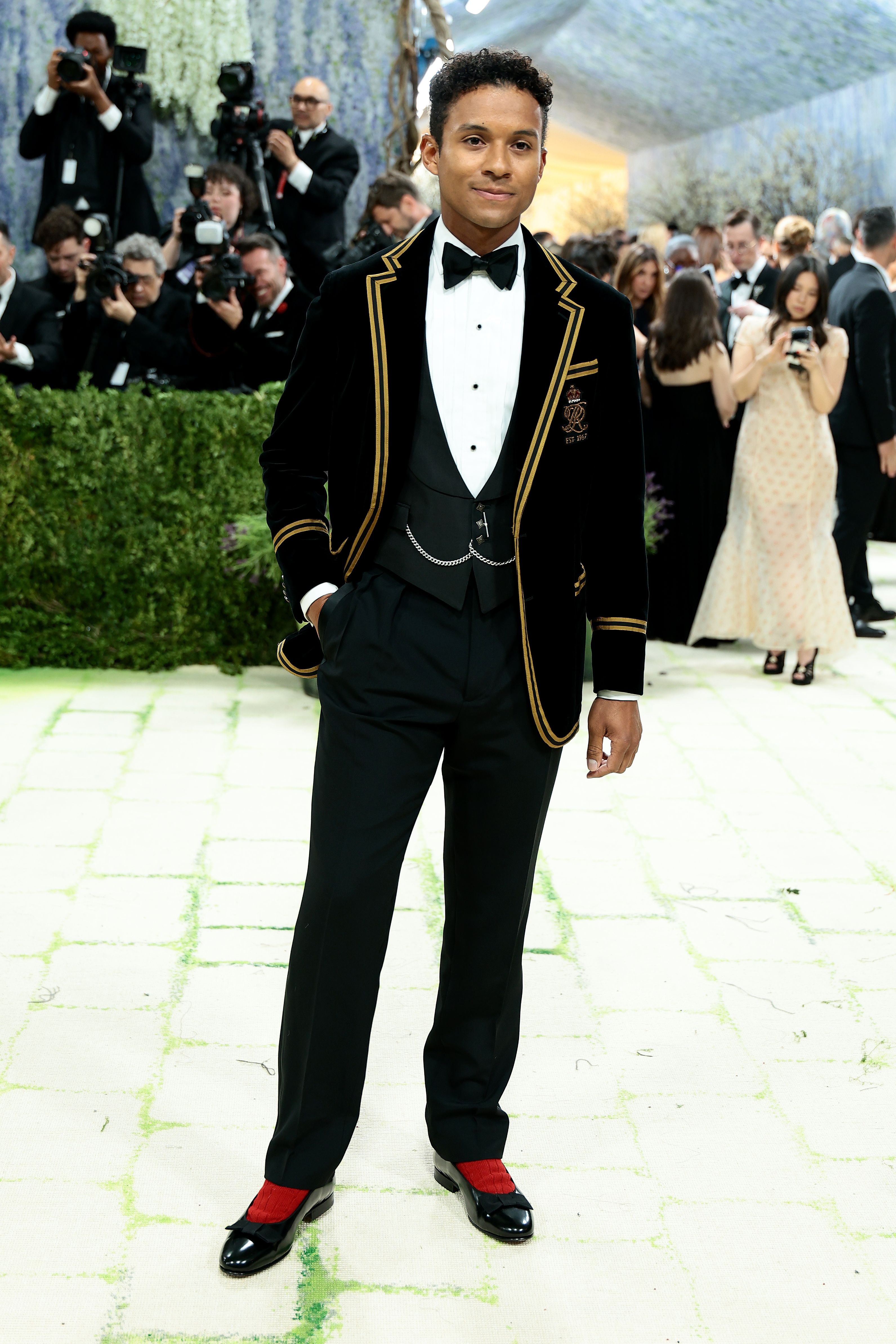 3183x4774 Jaafar Jackson Used His 2026 Met Gala Look to “Push the Narrative Forward”