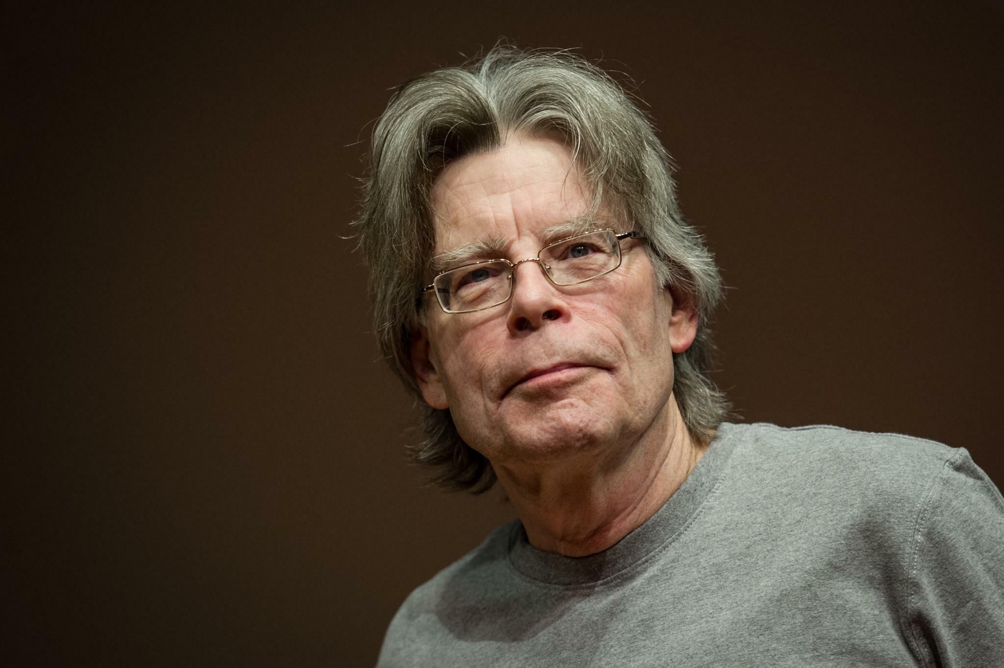 2048x1363 Stephen King Wallpaper