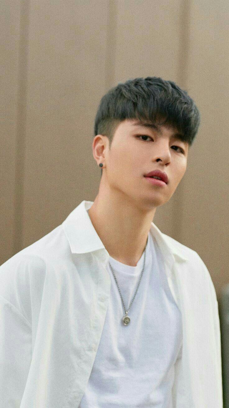 736x1308 Junhoe IKon Wallpaper