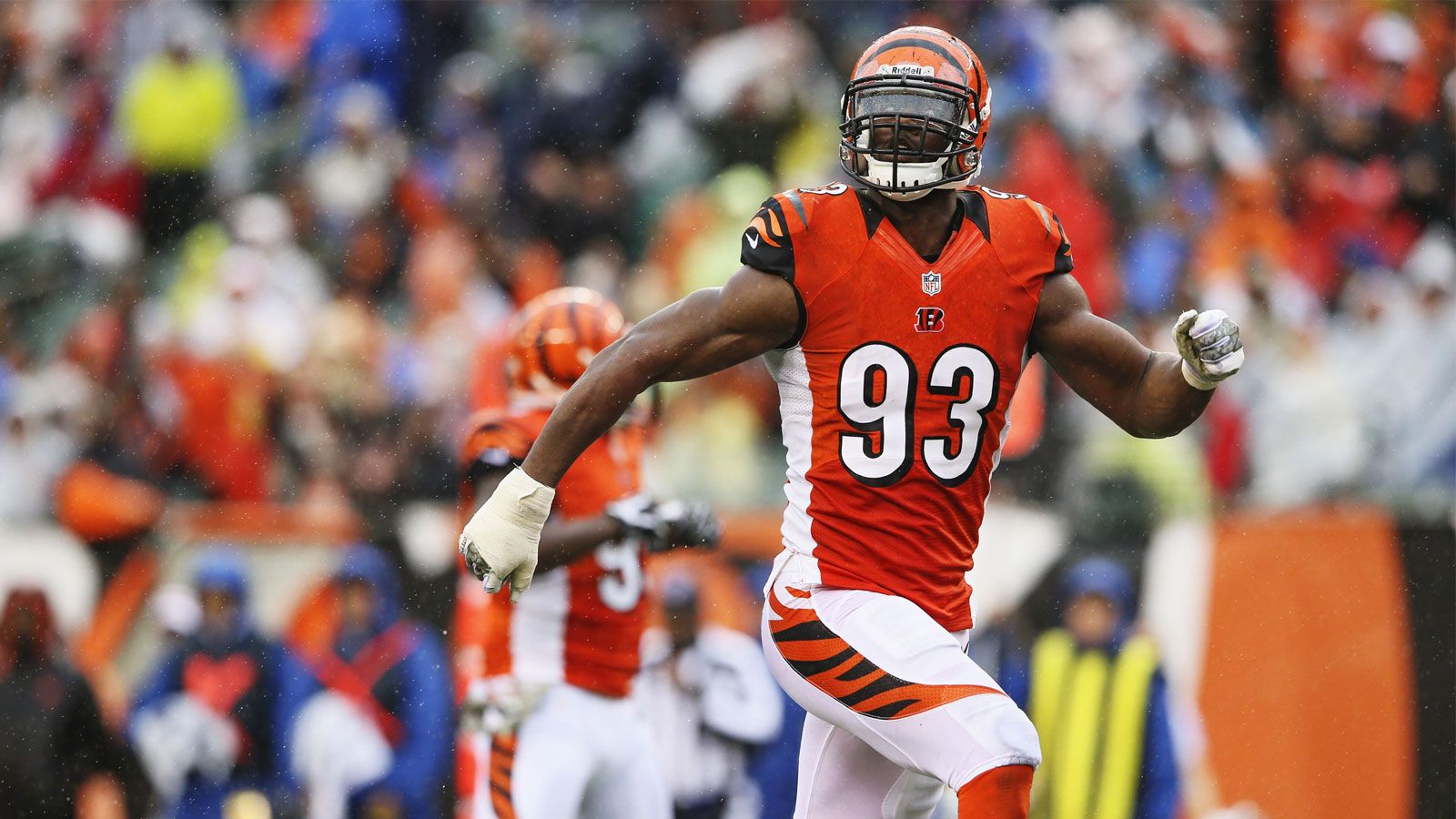 1600x900 Bengals' Michael Johnson paying it forward back home