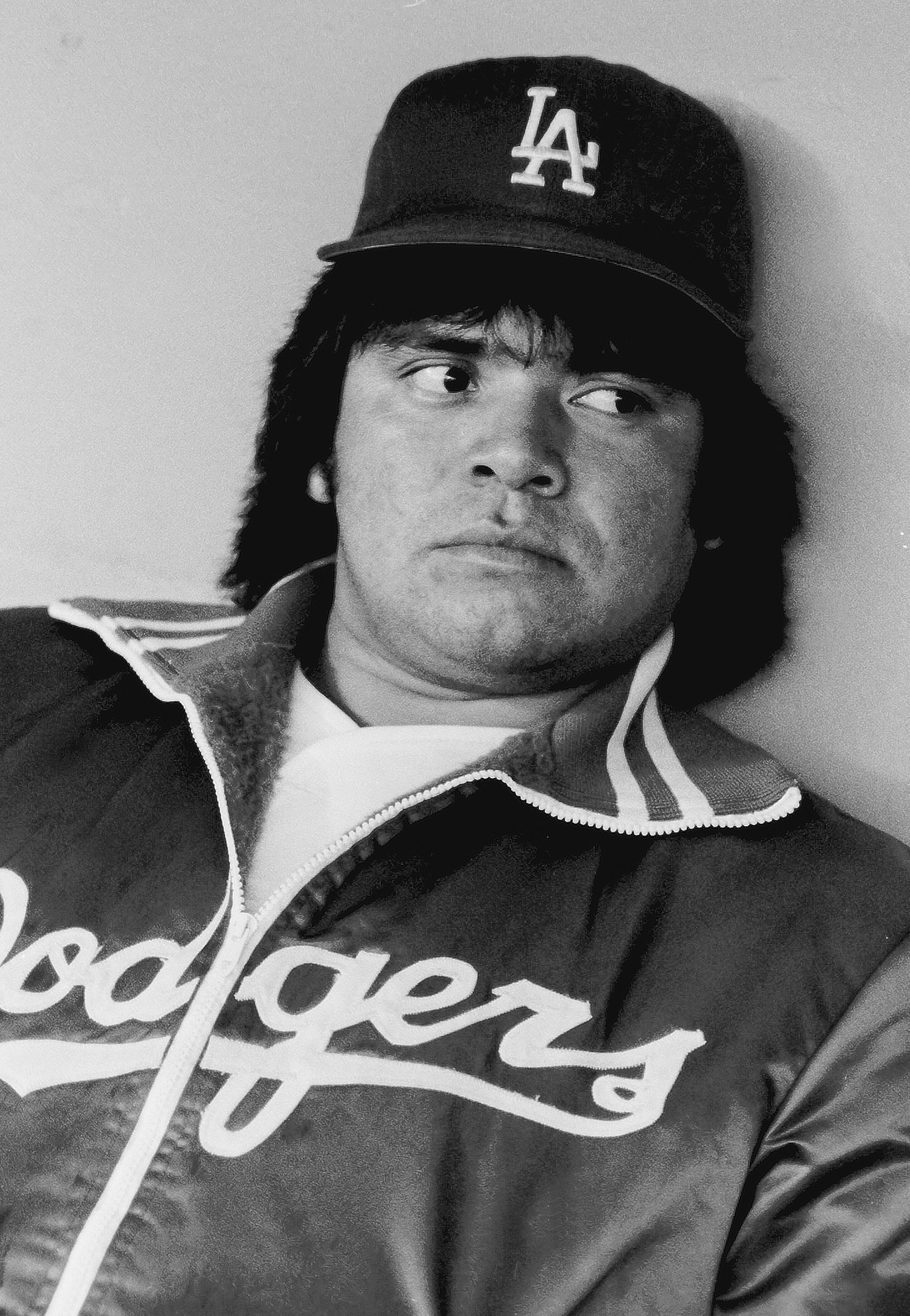 2572x3720 Photos: A look back at Fernando Valenzuela's Dodger career