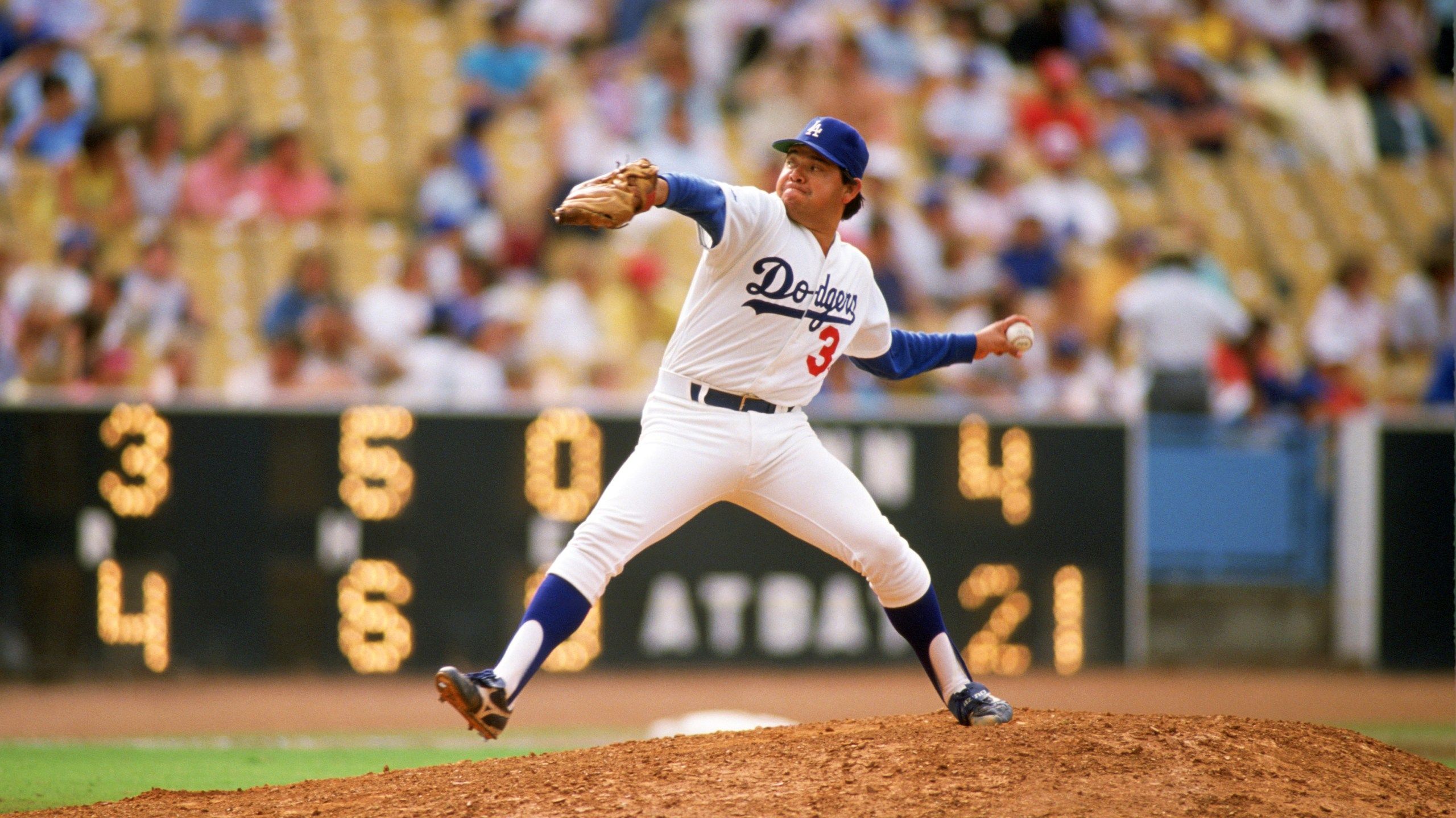 2560x1440 Fernando Valenzuela, Mexican Born Pitcher Whose Feats For Dodgers Fueled 'Fernandomania, ' Dies At 63