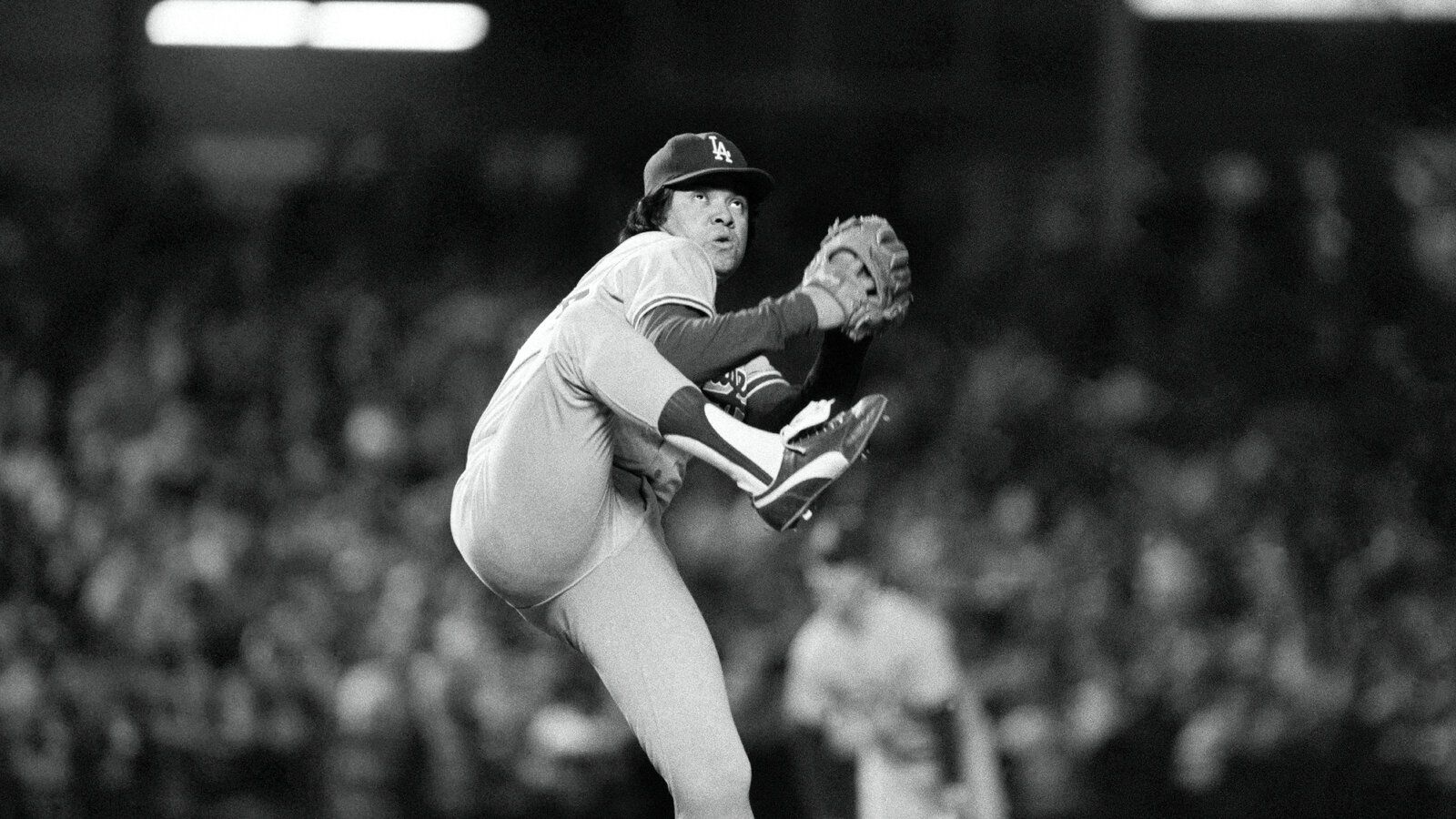 1600x900 Fernando Valenzuela, Pitcher Whose Screwballs Eluded Batters, Dies