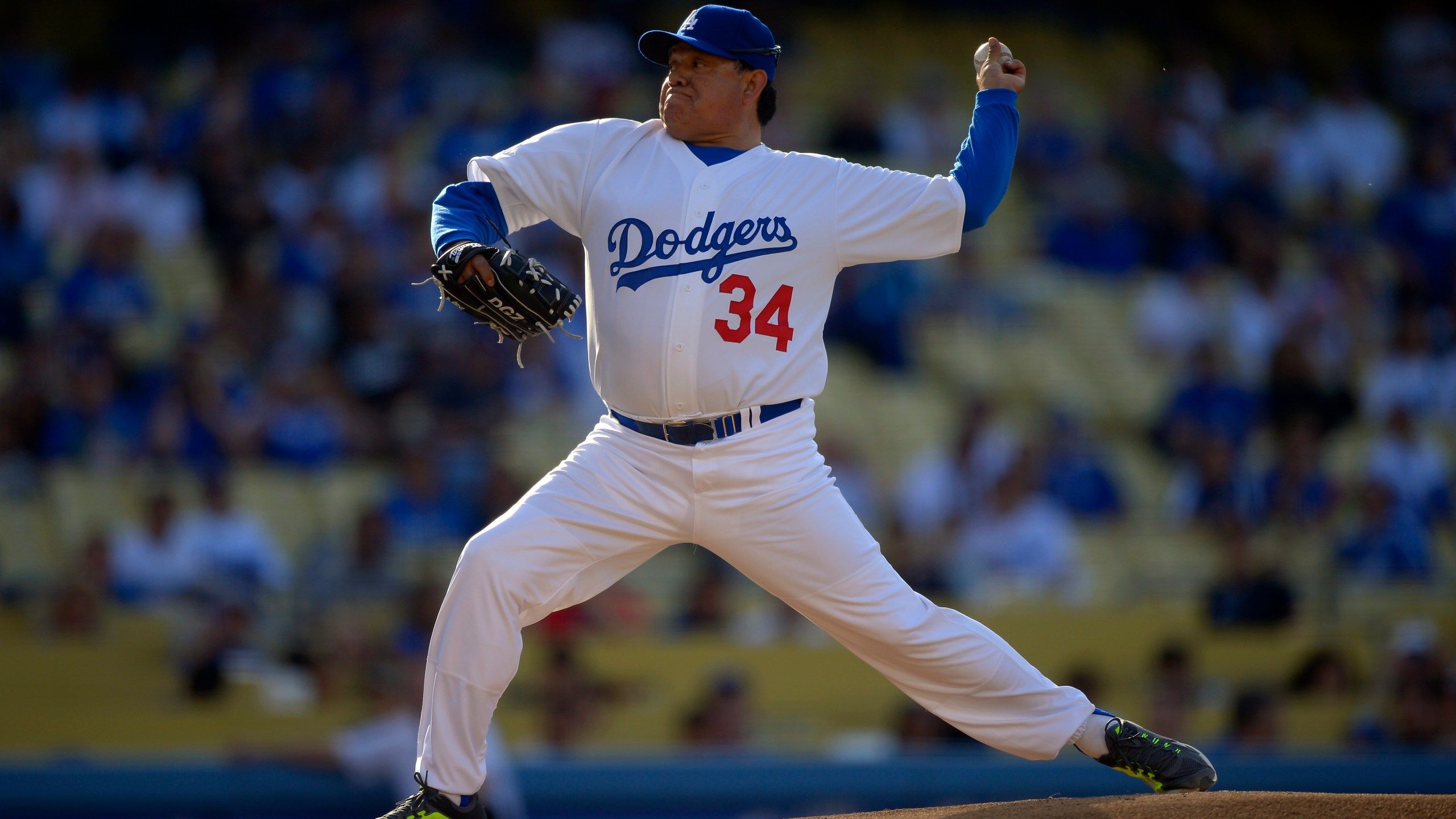 2560x1440 Former Los Angeles Dodgers pitcher Fernando Valenzuela dead
