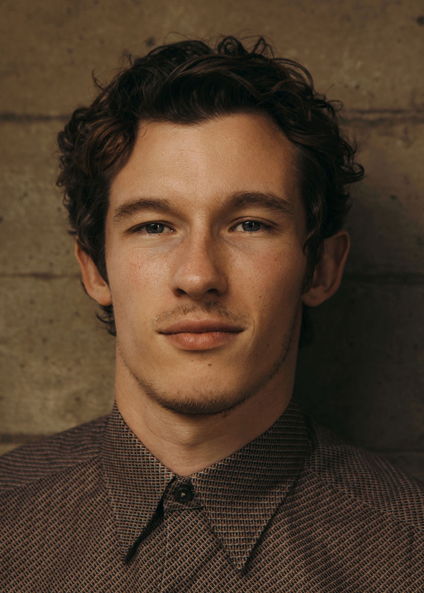 1430x2000 Callum Turner Wallpaper