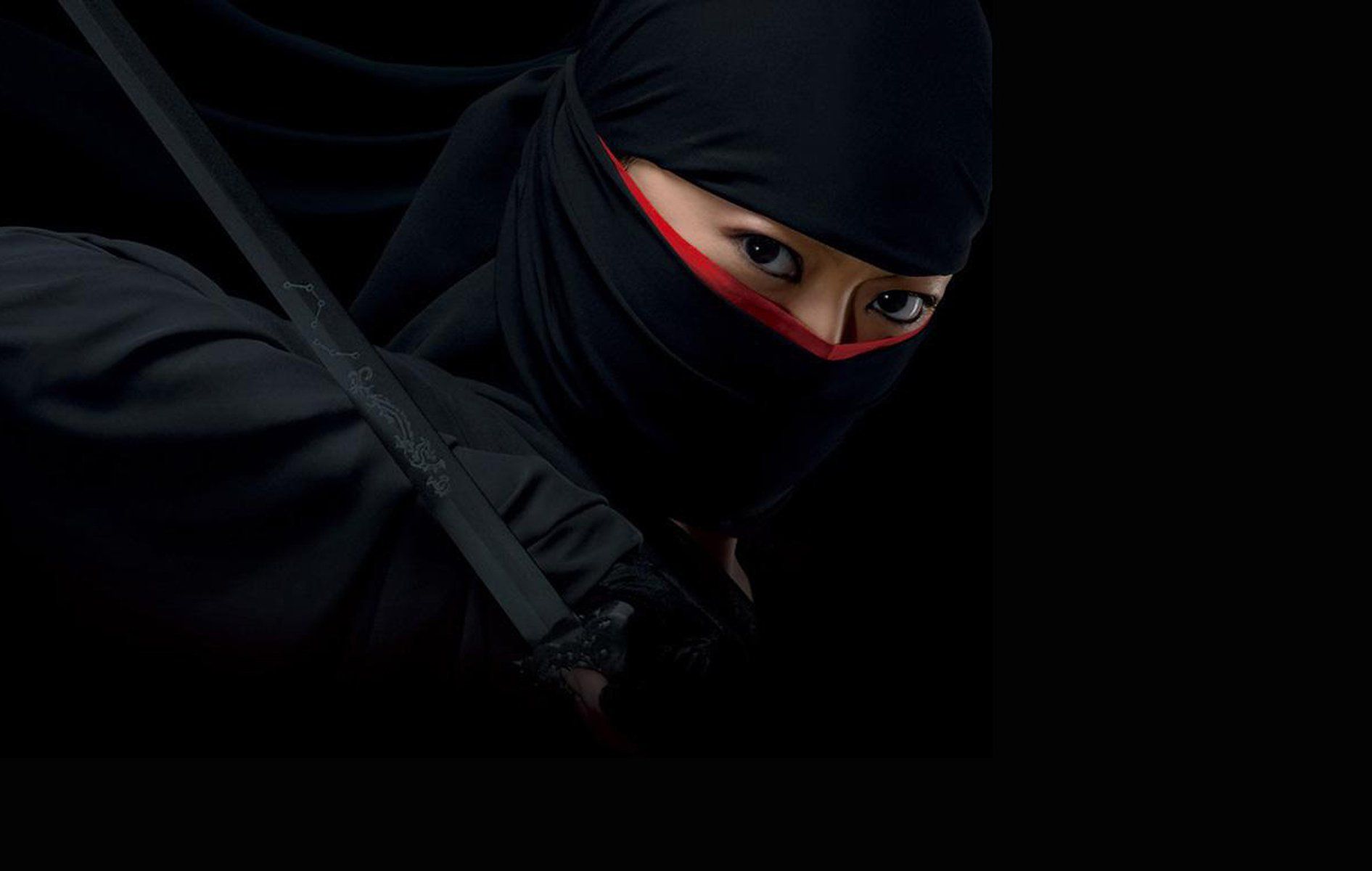 1891x1200 Stealthy Woman Ninja HD Wallpaper