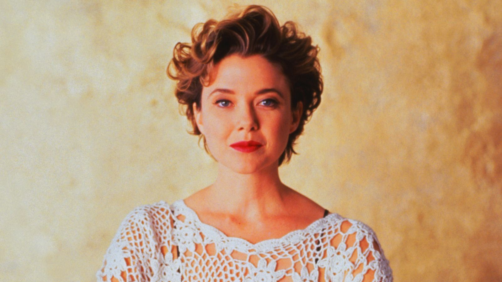1600x900 The Stunning Transformation Of Annette Bening
