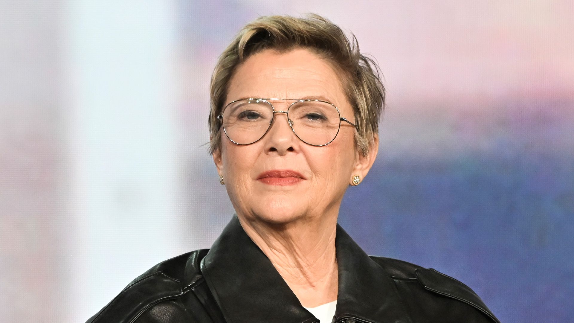 1920x1080 What is Annette Bening's net worth?
