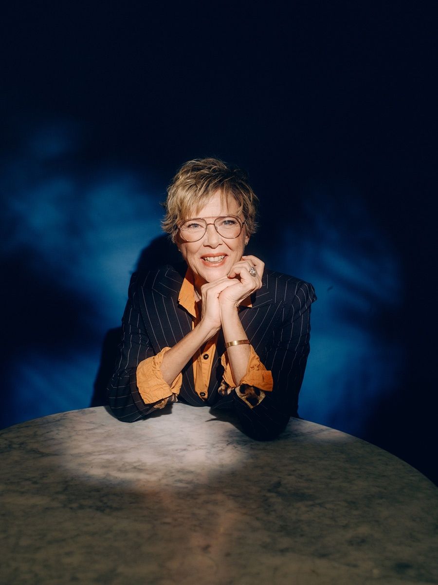 900x1200 Annette Bening photographed
