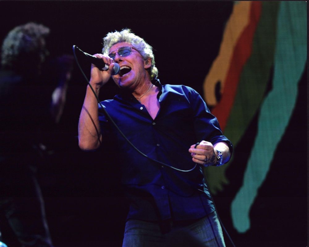 1000x800 Roger Daltrey Singing On Stage Photo Print (8 x 10)