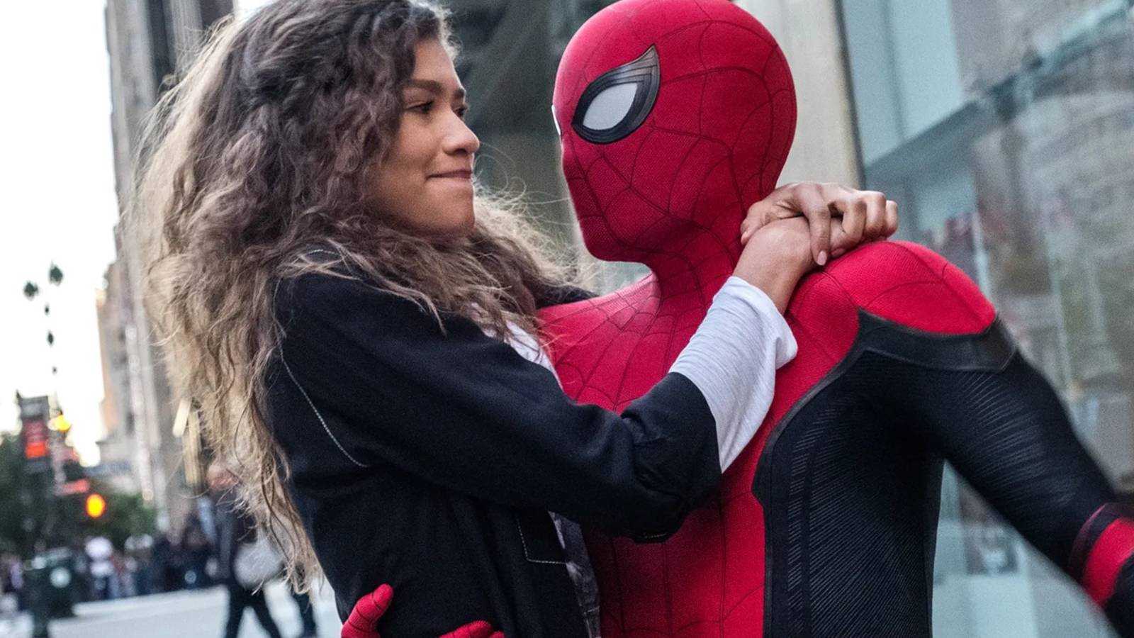 1600x900 Spider Man Introduces Peter Parker's New Alien Love Interest