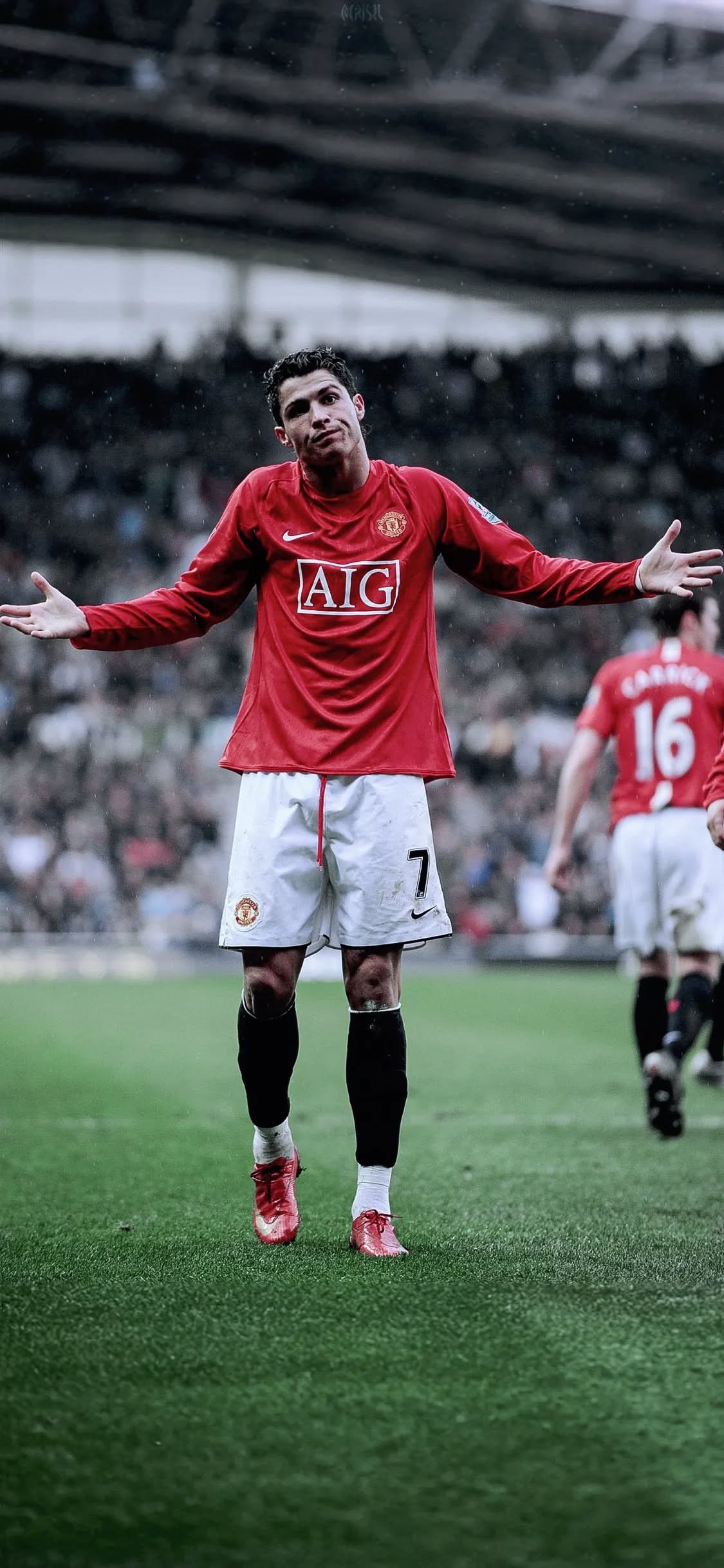 1125x2436 Cristiano Ronaldo playing for Manchester United Football Wallpaper