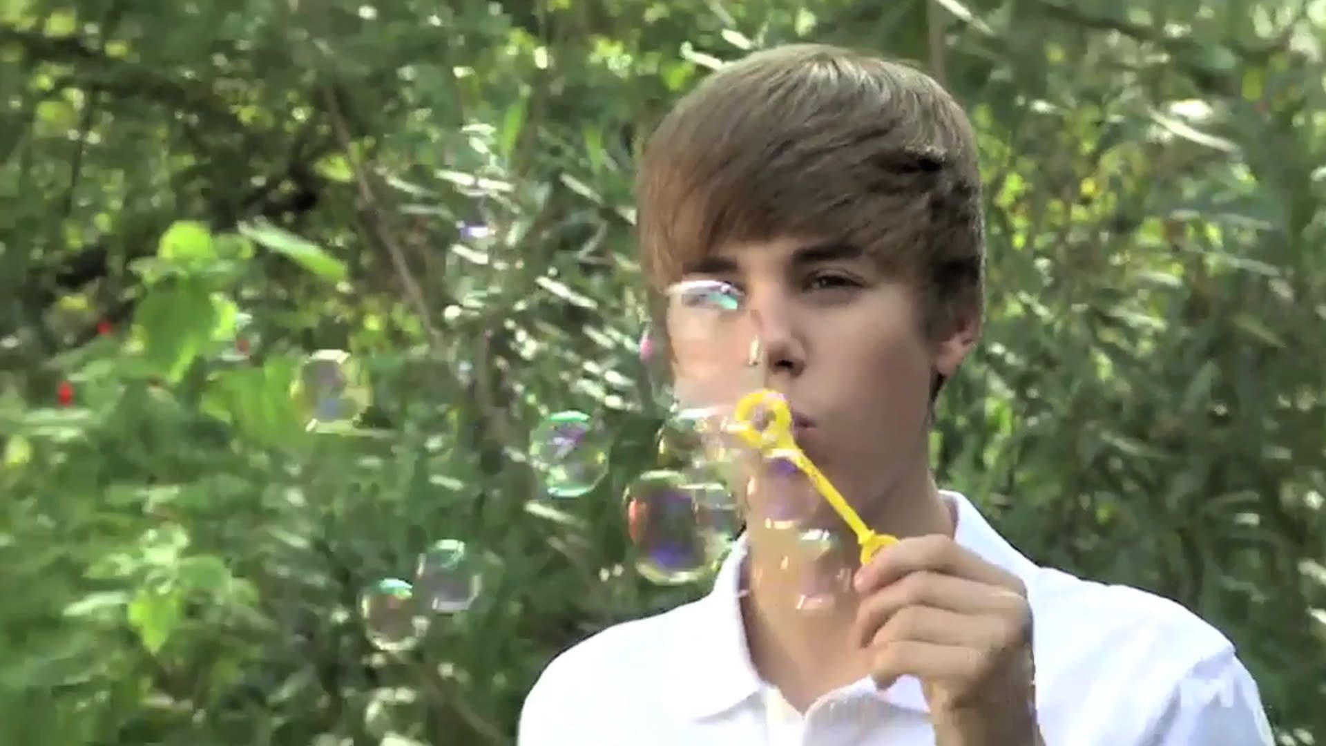 1920x1080 Behind the Scenes of Justin Bieber's 2010 Cover Shoot