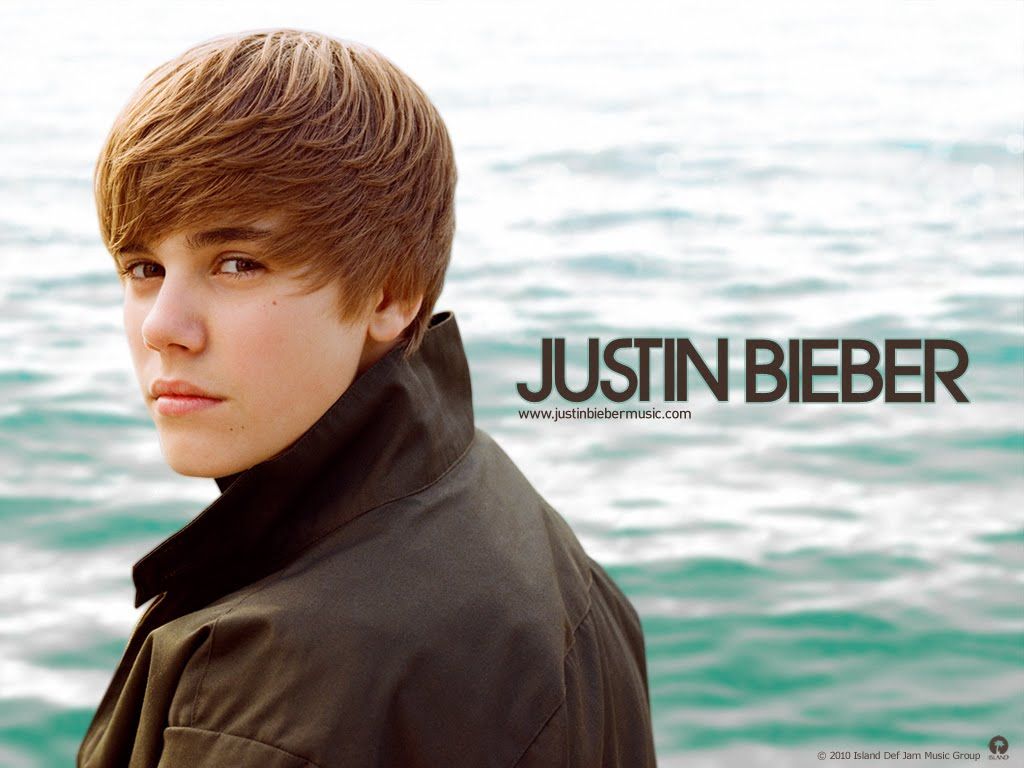 1024x768 vince young. justin: Free royalty wallpaper of Justin Bieber