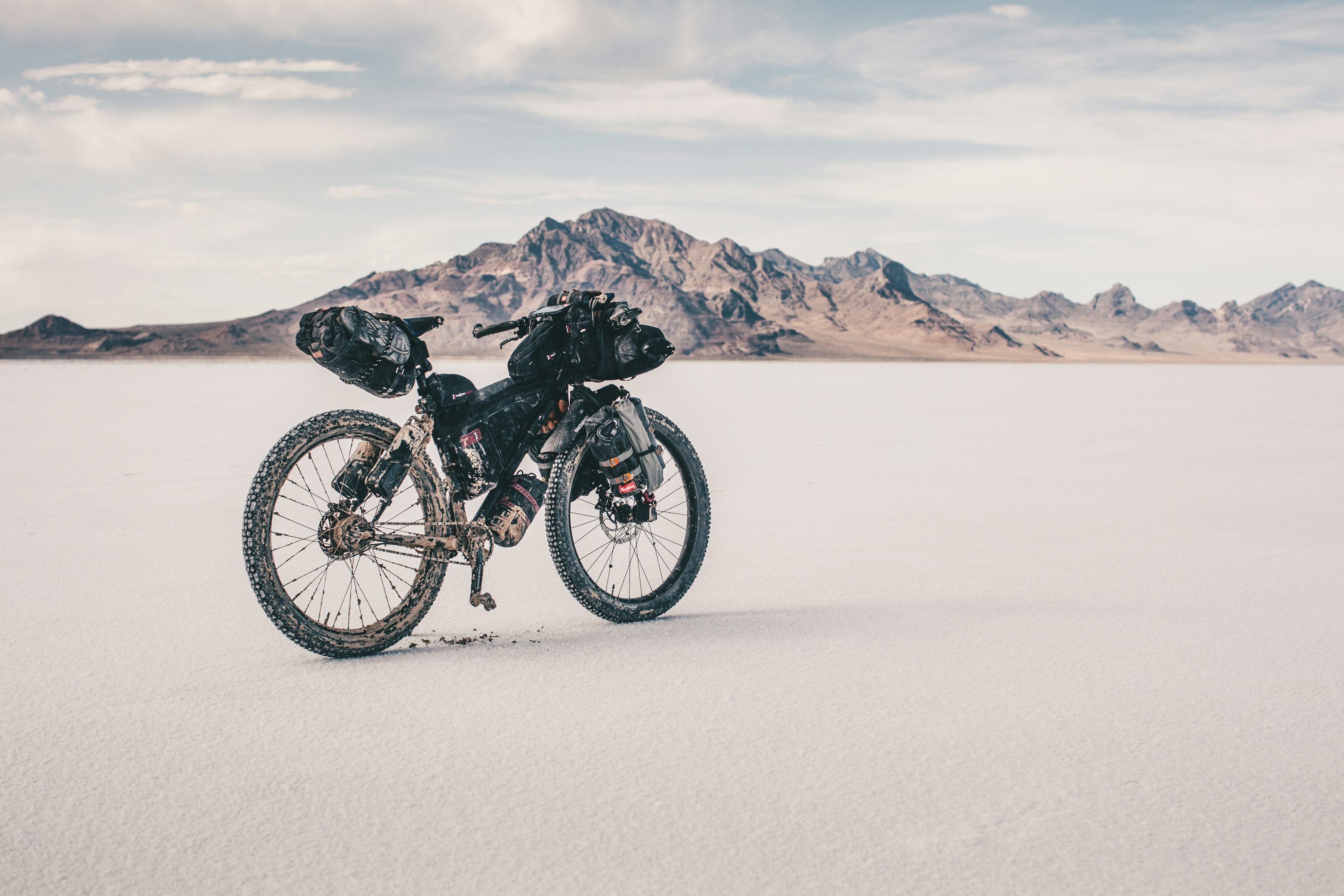 3000x2000 Bikepacking Picture. Download Free Image