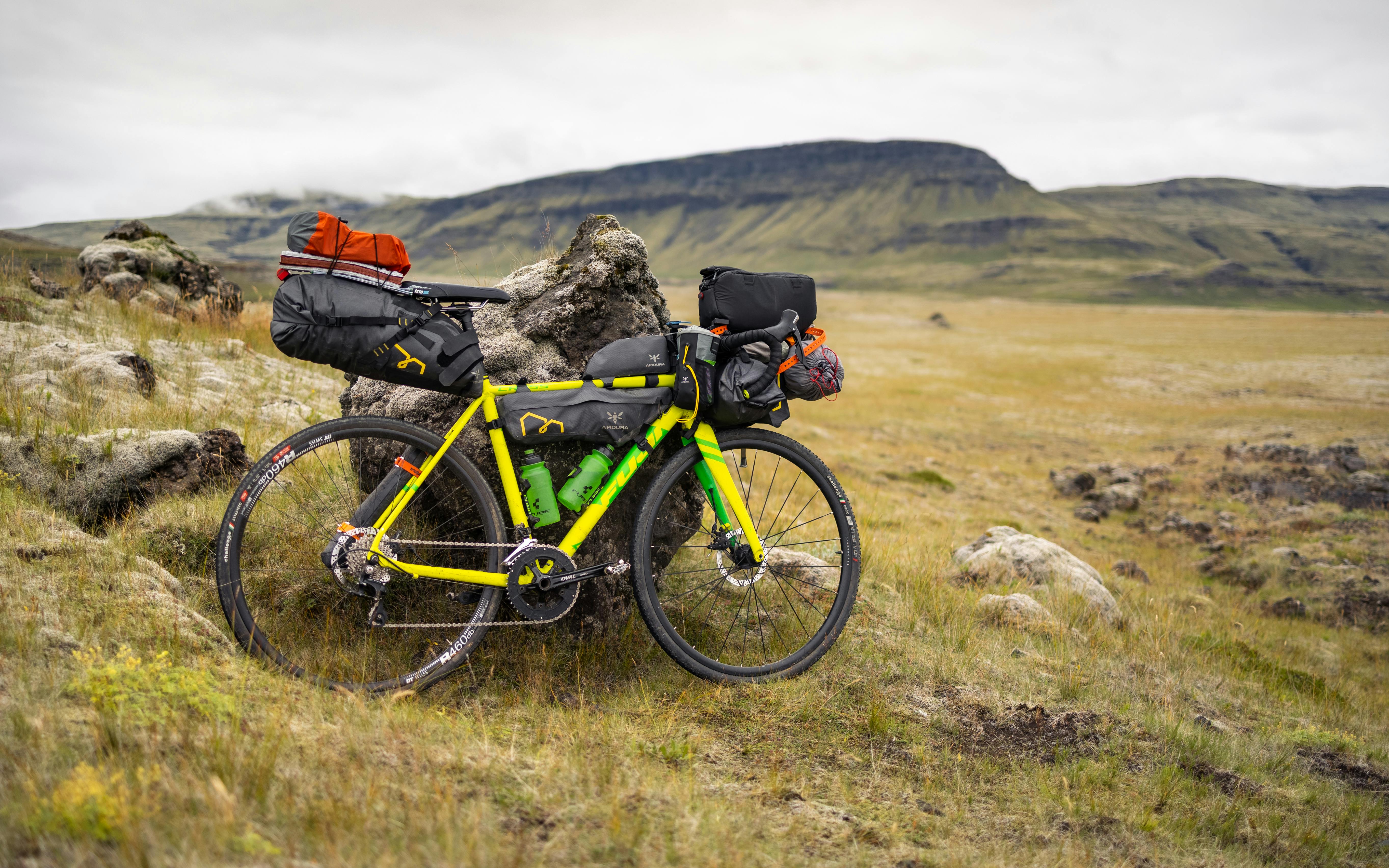 5452x3407 Exploring Iceland. · Free