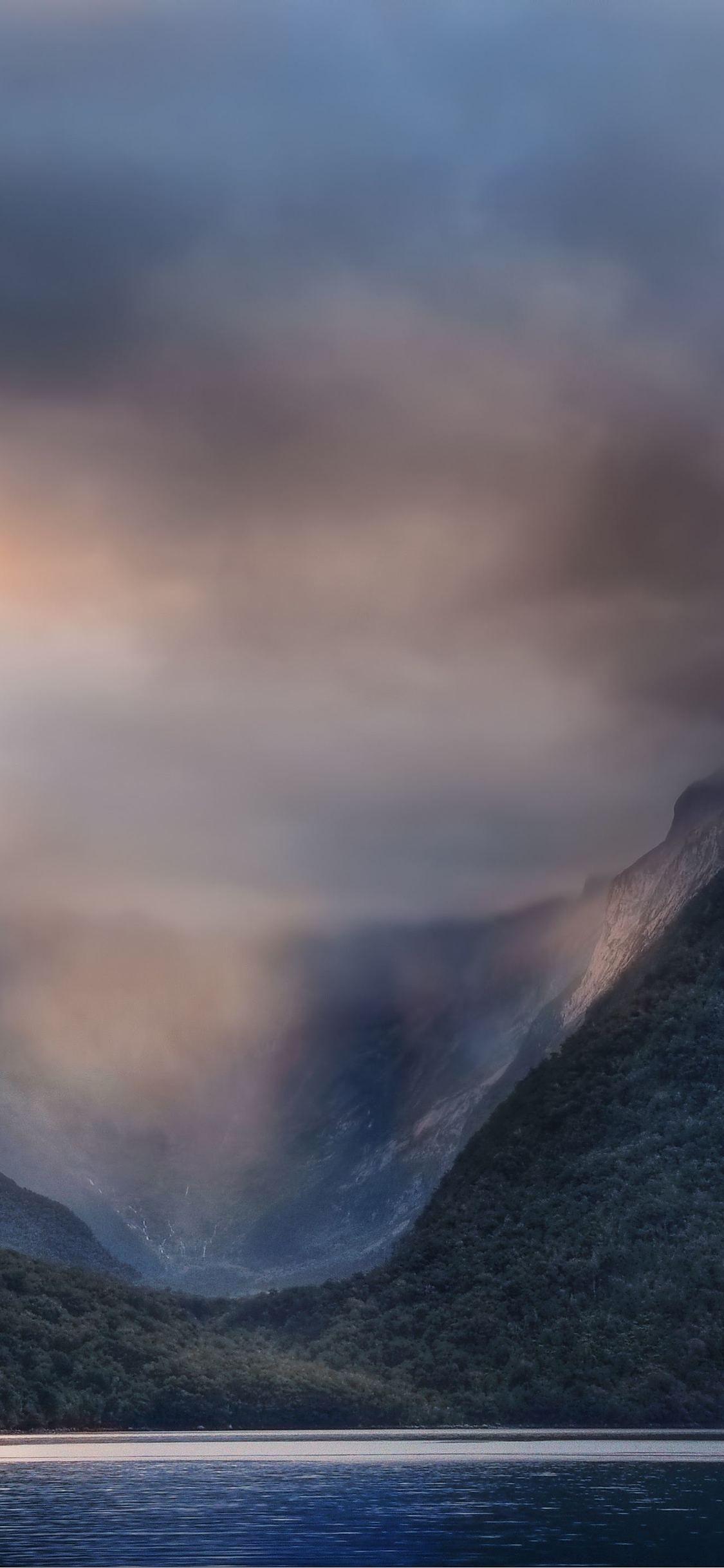 1125x2436 Thung lũng Milford Sound ở New Zealand - Biển - HD