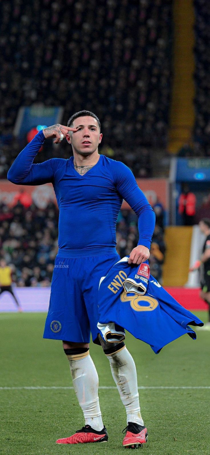 736x1594 Enzo Fernandez Wallpaper
