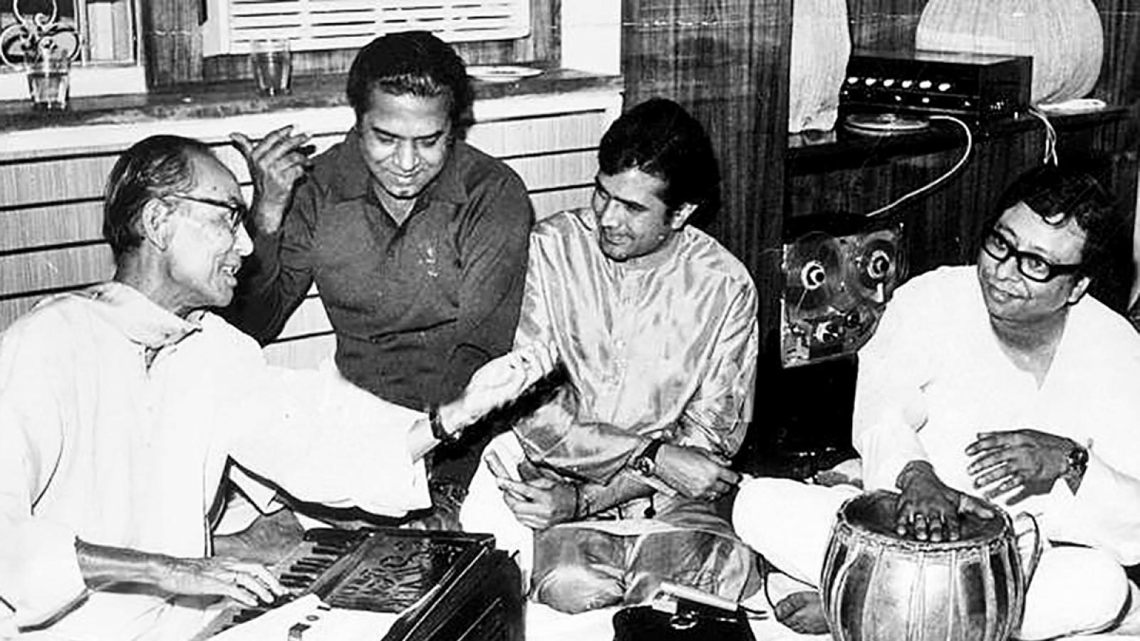 1600x900 S D Burman's Magical Aradhana, Abhimaan Music
