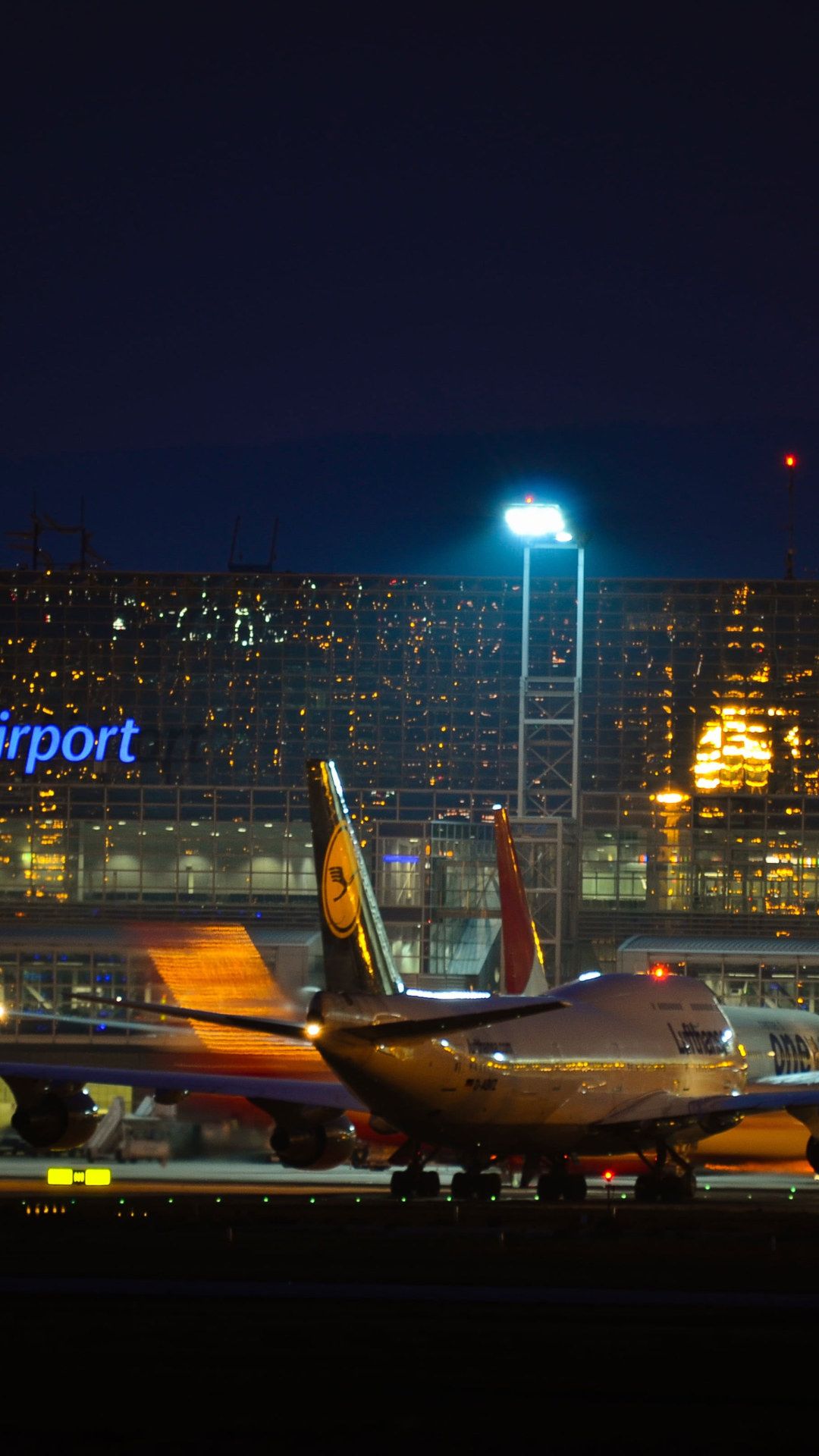 1080x1920 Airport Wallpaper