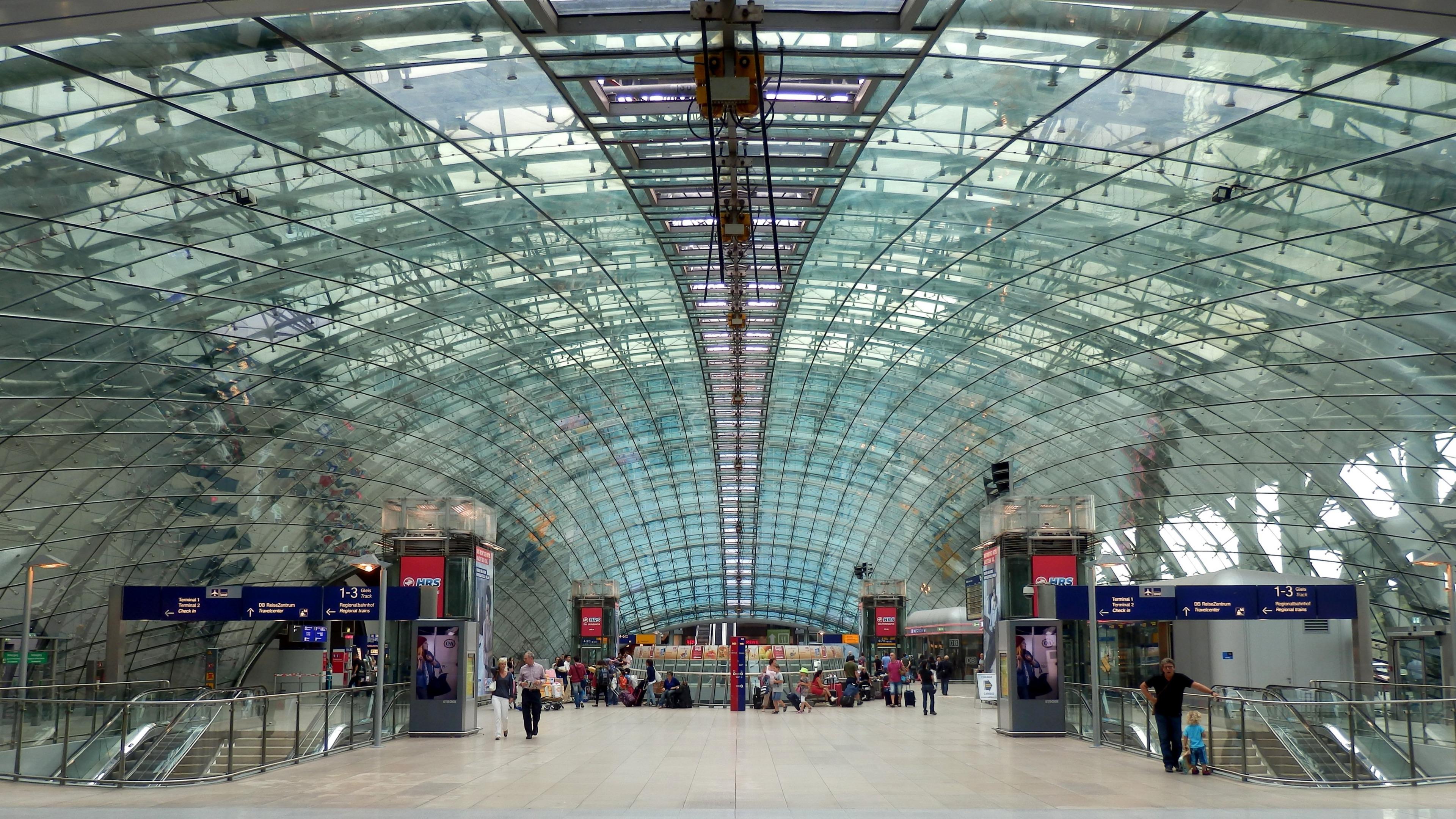 3840x2160 Frankfurt Airport