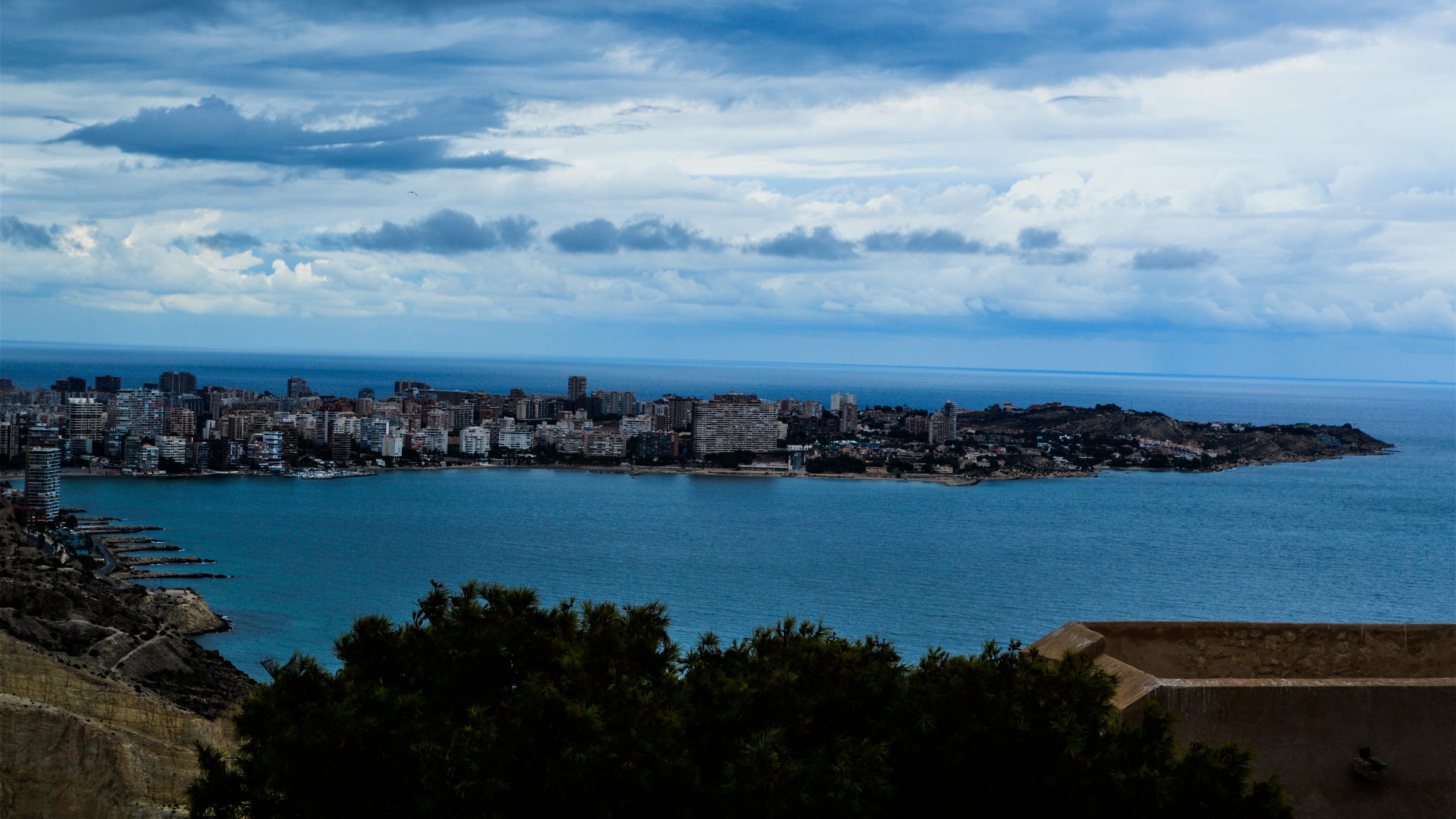 3840x2160 Clouds over the clouds of Alicante HD desktop wallpaper
