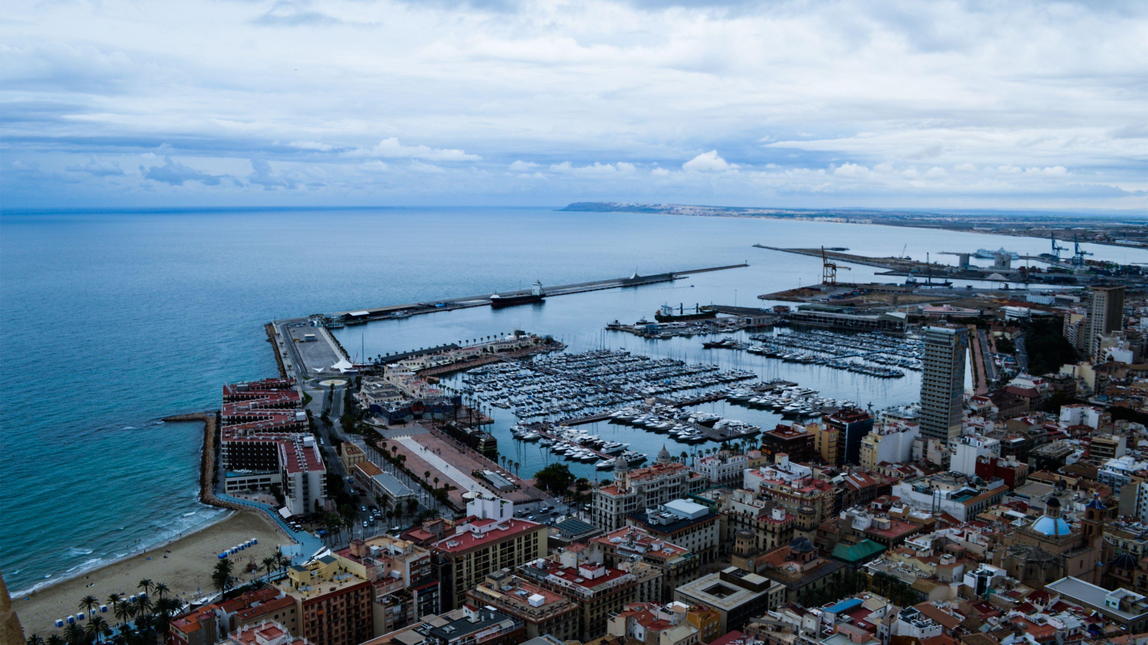 3840x2160 Download 3840x2160 Port of Alicante wallpaper