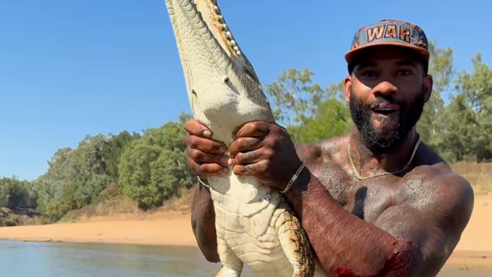1600x900 Steve Irwin's Dad Bob Irwin Tears Into Wannabe 'Crocodile Hunter' Influencer