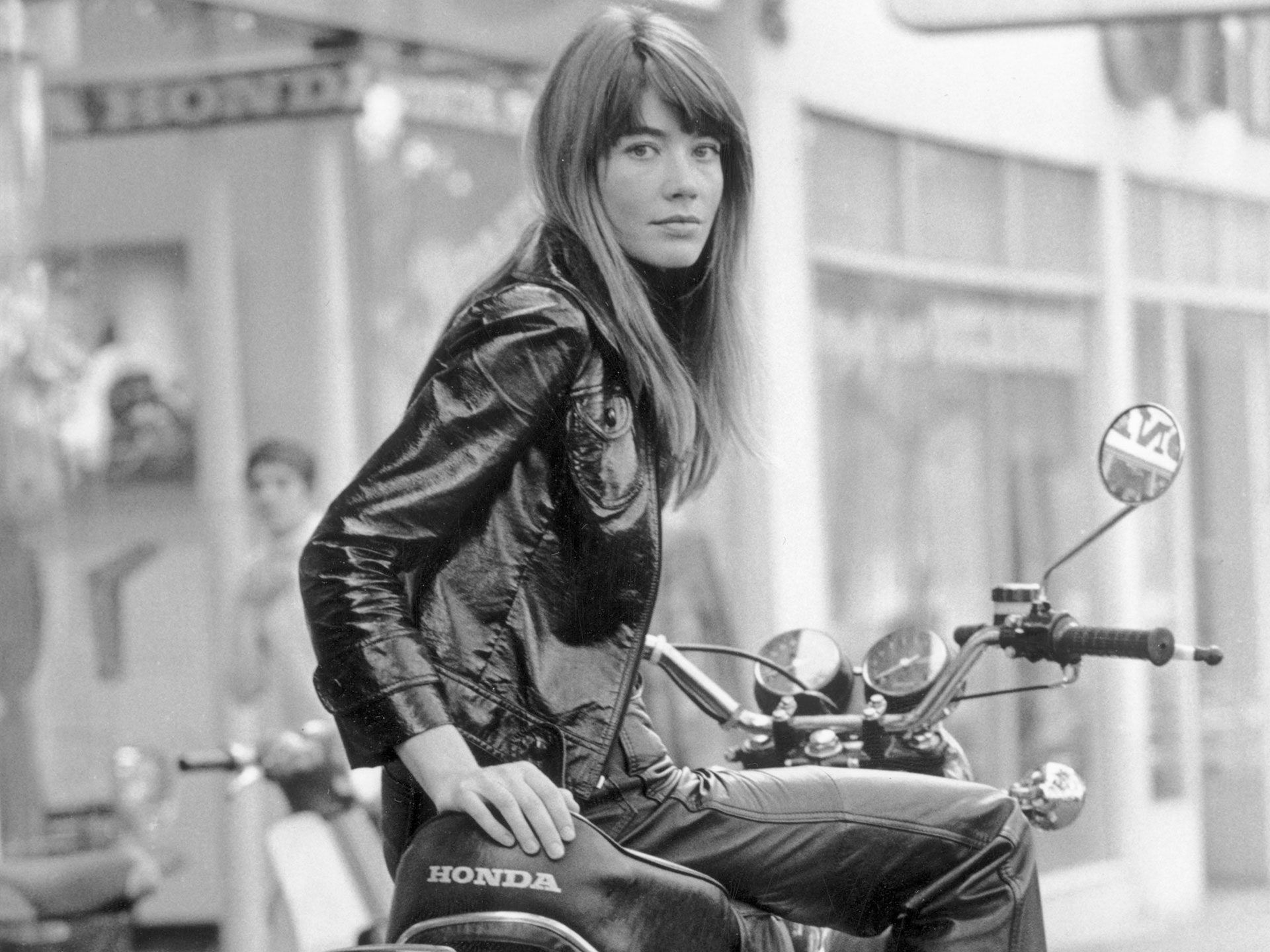1920x1440 Françoise Hardy Wallpaper
