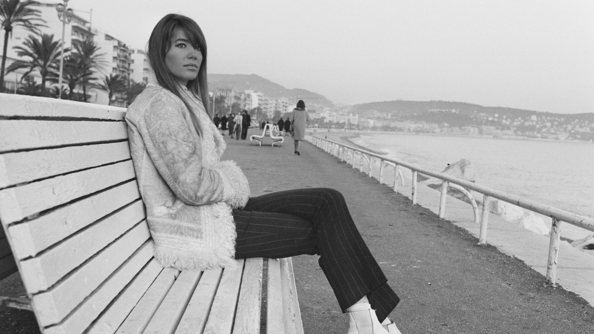1920x1080 Françoise Hardy starts national debate on euthanasia