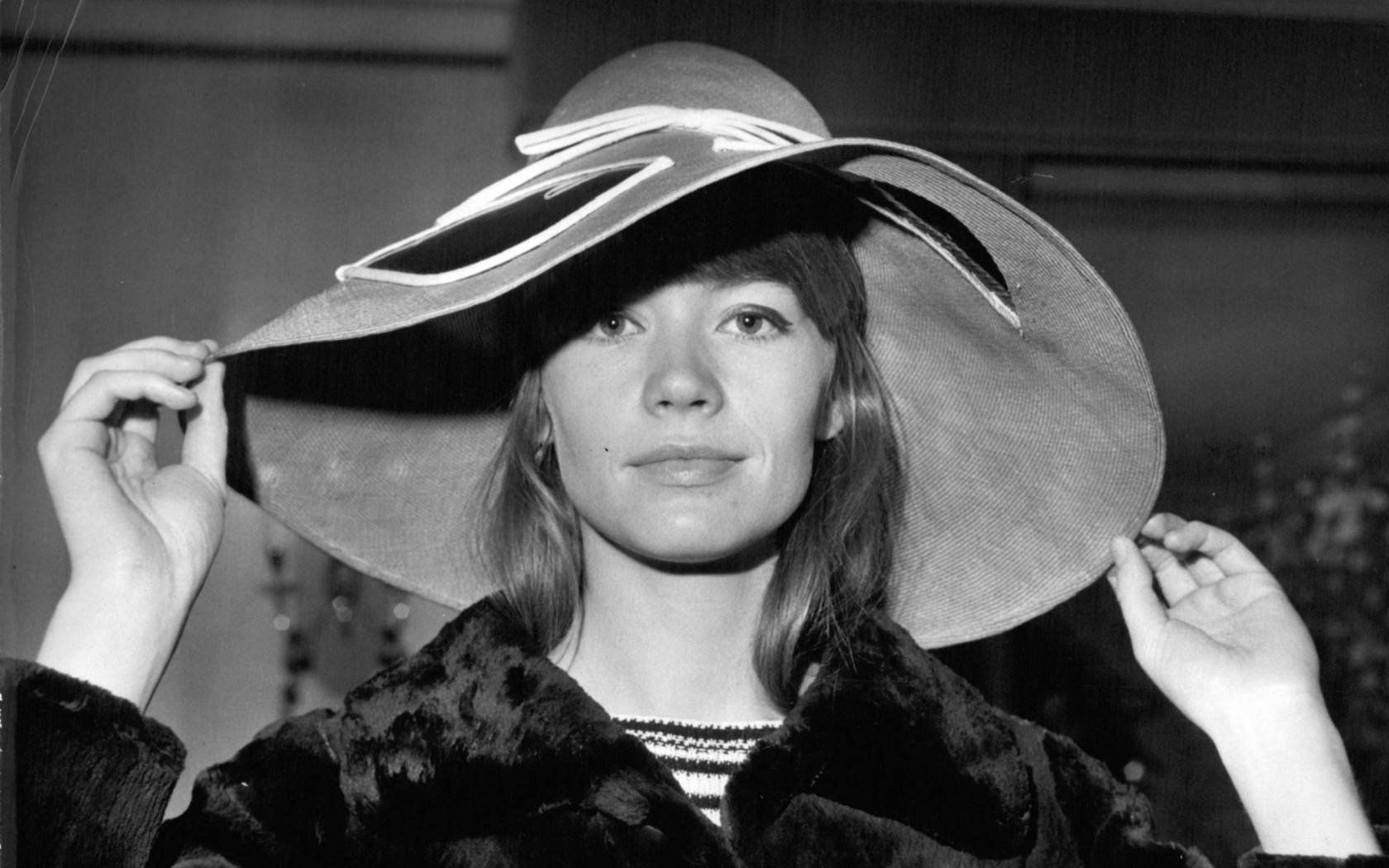 1680x1050 Françoise Hardy's English connections