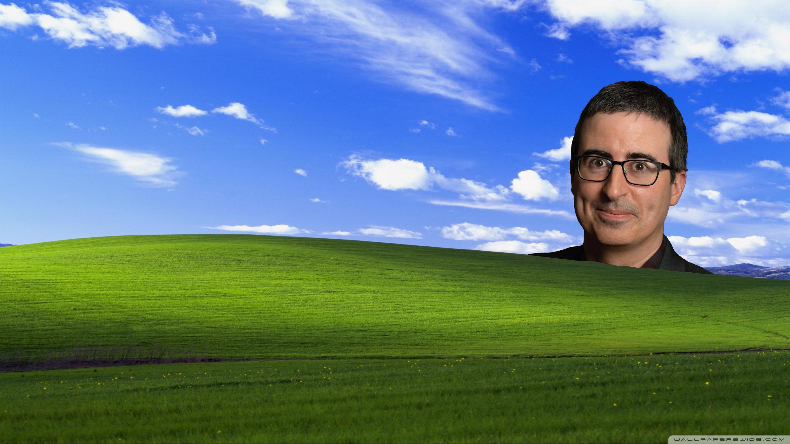 2560x1440 John Oliver watching me work