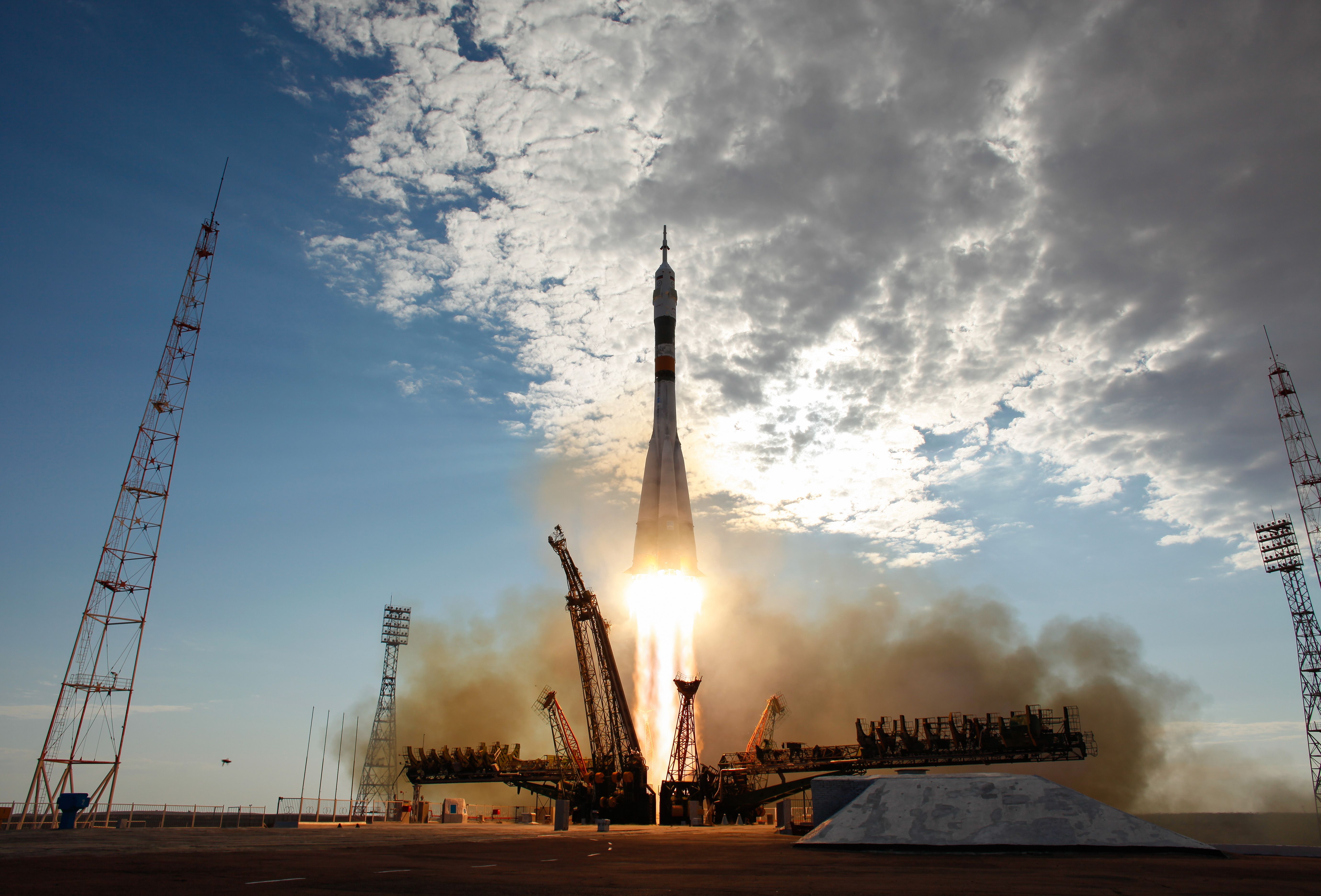 5517x3744 Rocket Wallpaper and Background: Free HD Download