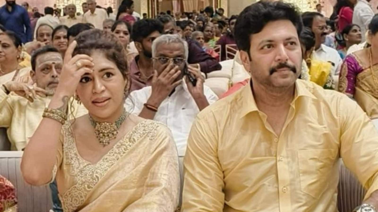 1600x900 Ravi Mohan attends a wedding with rumoured girlfriend Kenishaa Francis; pic goes viral