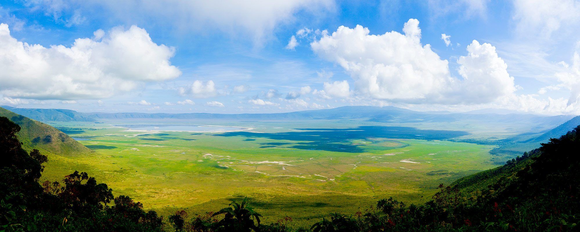 1998x800 Ngorongoro Crater Safari. Best Tanzania Safari Experiences. Art Of Safari