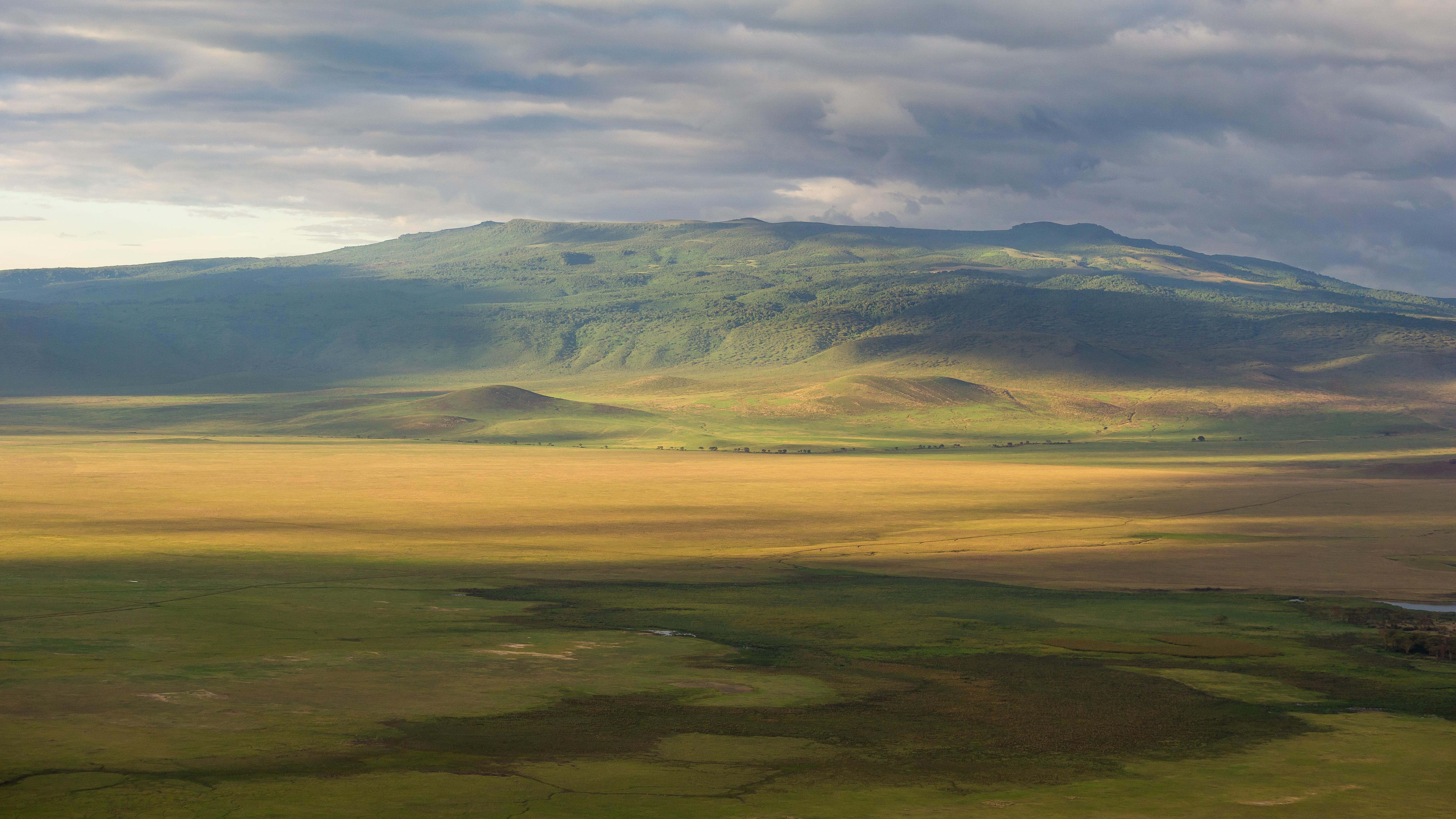 6000x3376 Ngorongoro Crater (6000 x 3376 px)