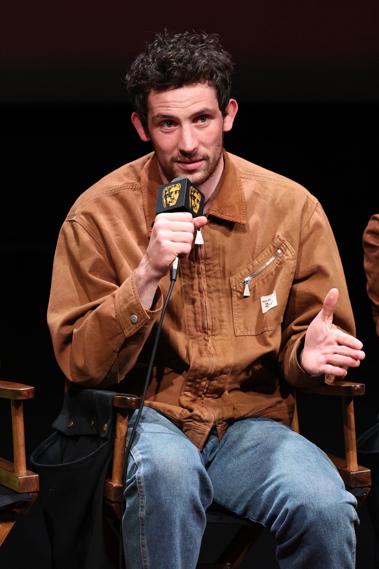 1280x1920 Josh O'Connor Style: How To Dress Like Josh O'Conner