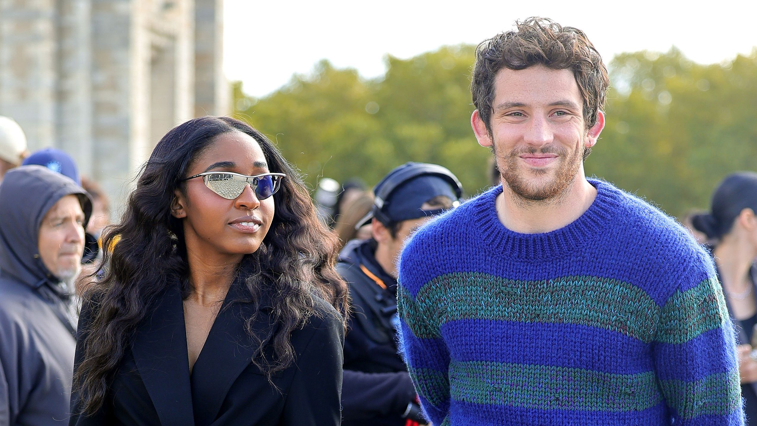 2560x1440 Ayo Edebiri & Josh O'Connor Were Peak Hot Goth Hot Rodent At Loewe