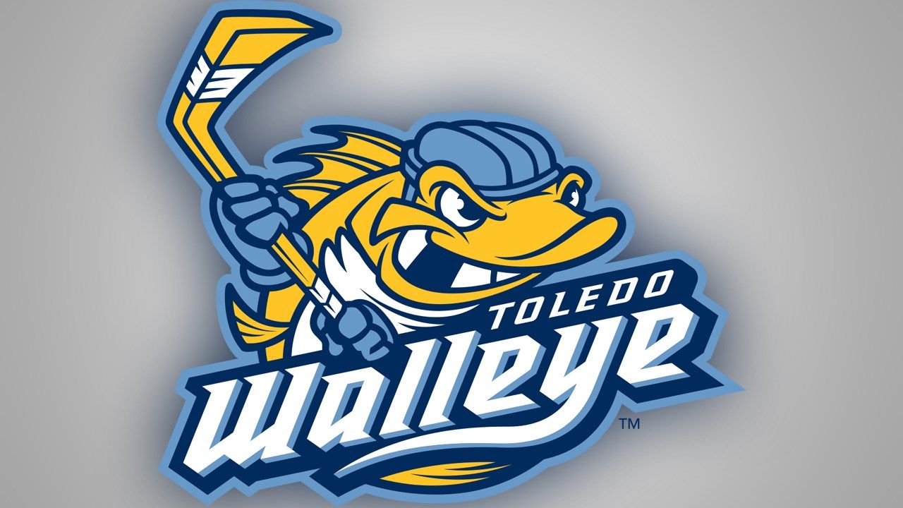 1280x720 Toledo Walleye players serving as waiters Tuesday to benefit LC Friends of Lucas County Dogs