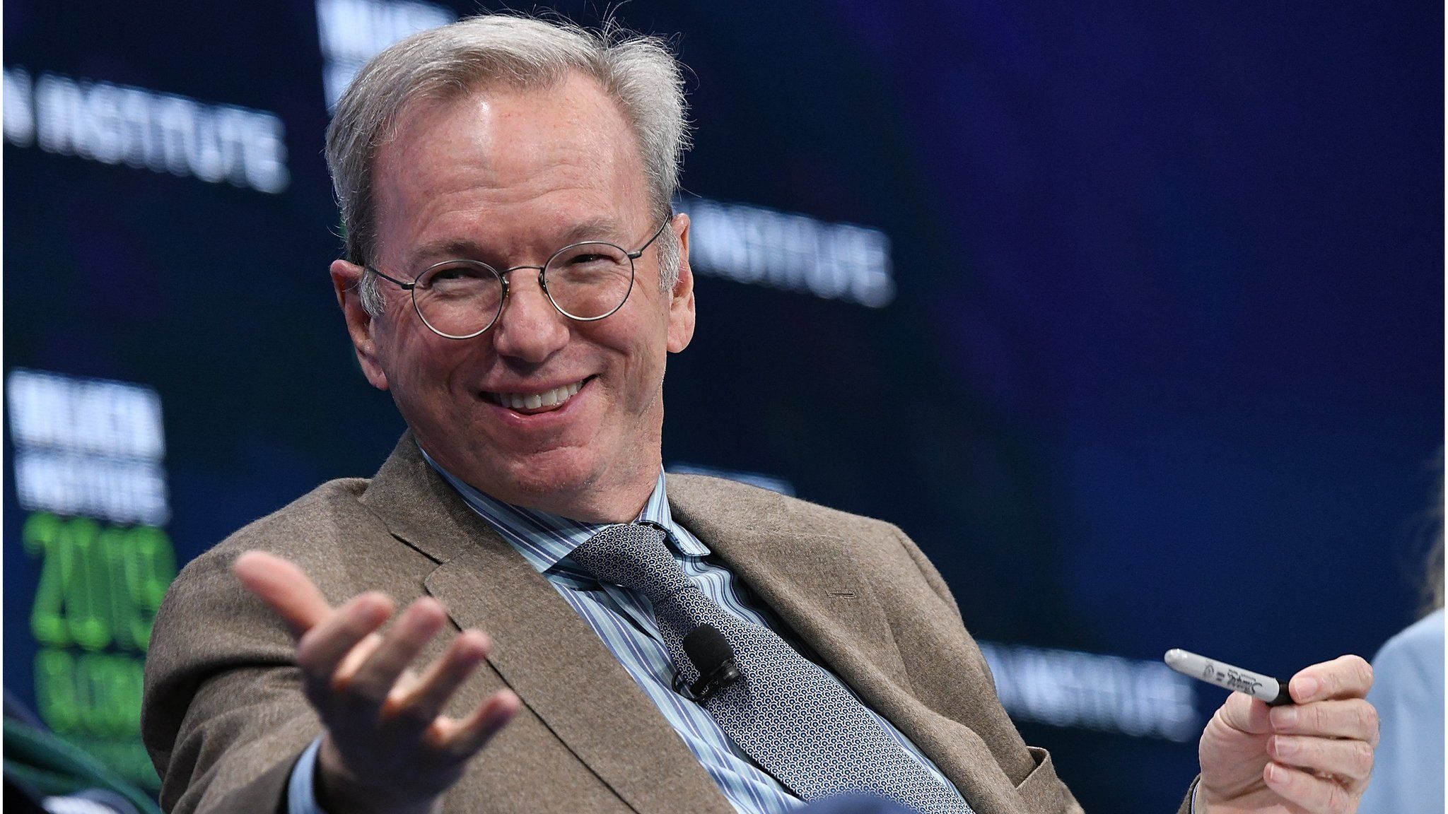 2048x1152 Ex Google Boss Eric Schmidt: US 'dropped The Ball' On Innovation
