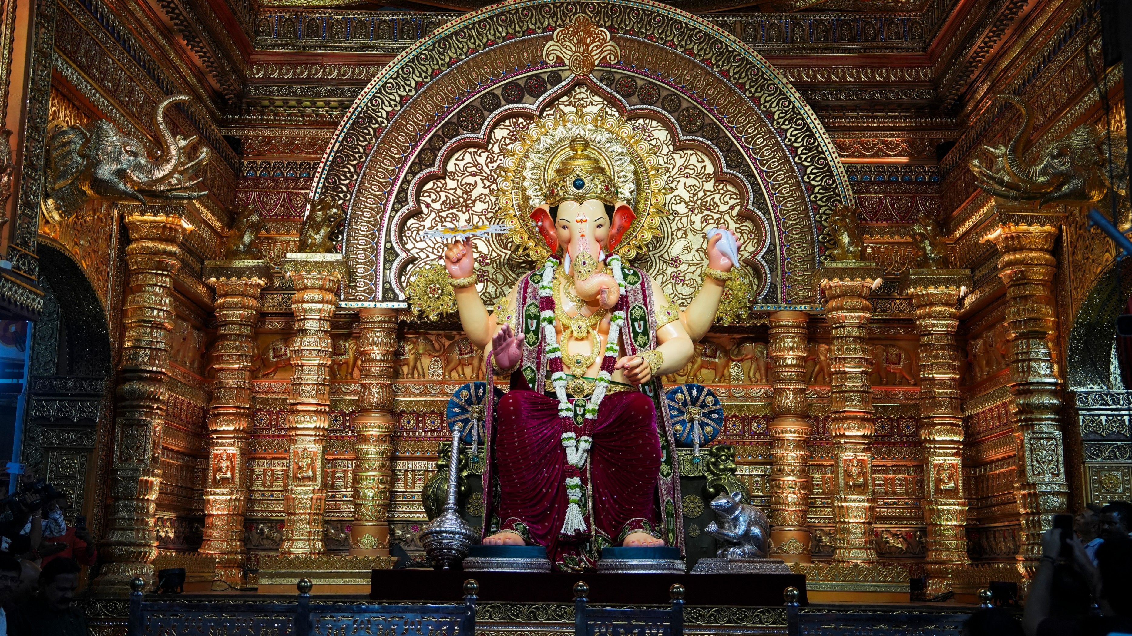 3733x2100 Lalbaugcha Raja 2025 first look sets the tone for Ganeshotsav in Mumbai