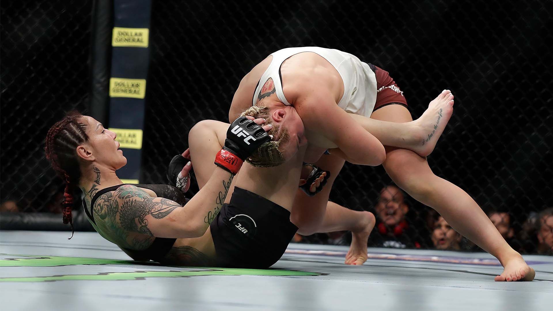 1920x1080 UFC 222: Cris Cyborg dismantles Yana Kunitskaya to retain featherweight title