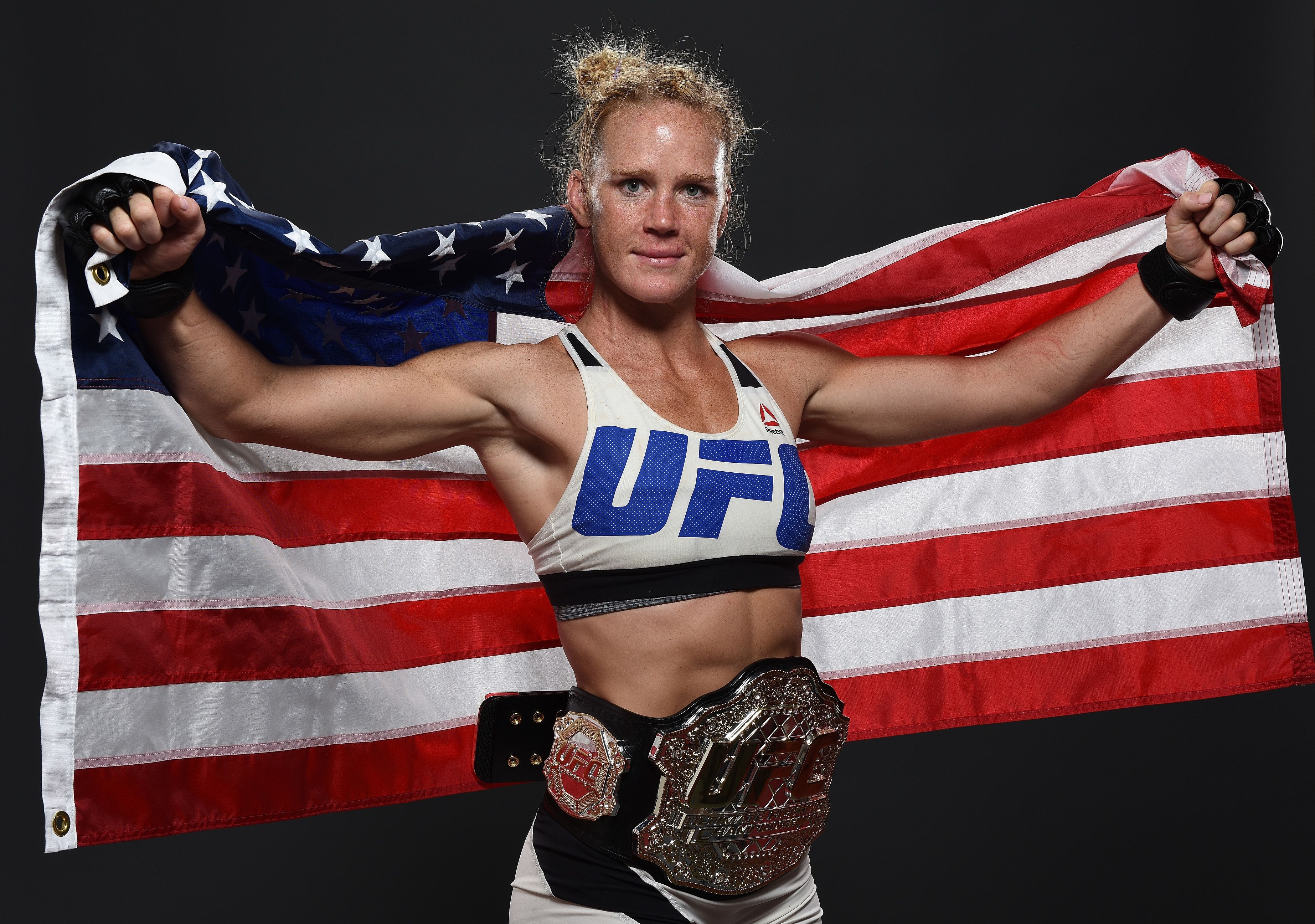3690x2592 Holly Holm Wallpaper
