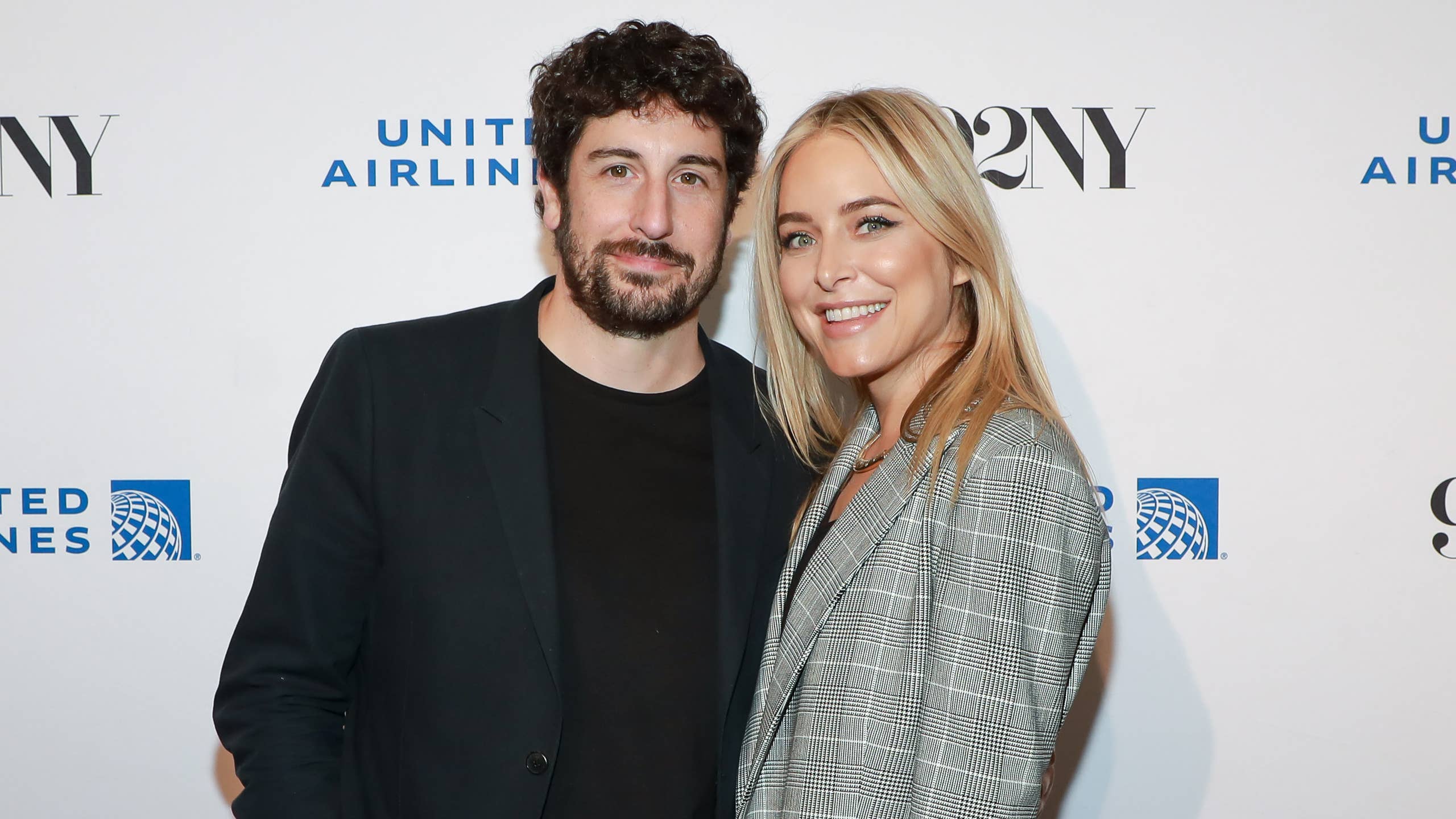 2560x1440 Jason Biggs Recalls How He Hid His Alcoholism From Wife Before Getting Sober's Journal
