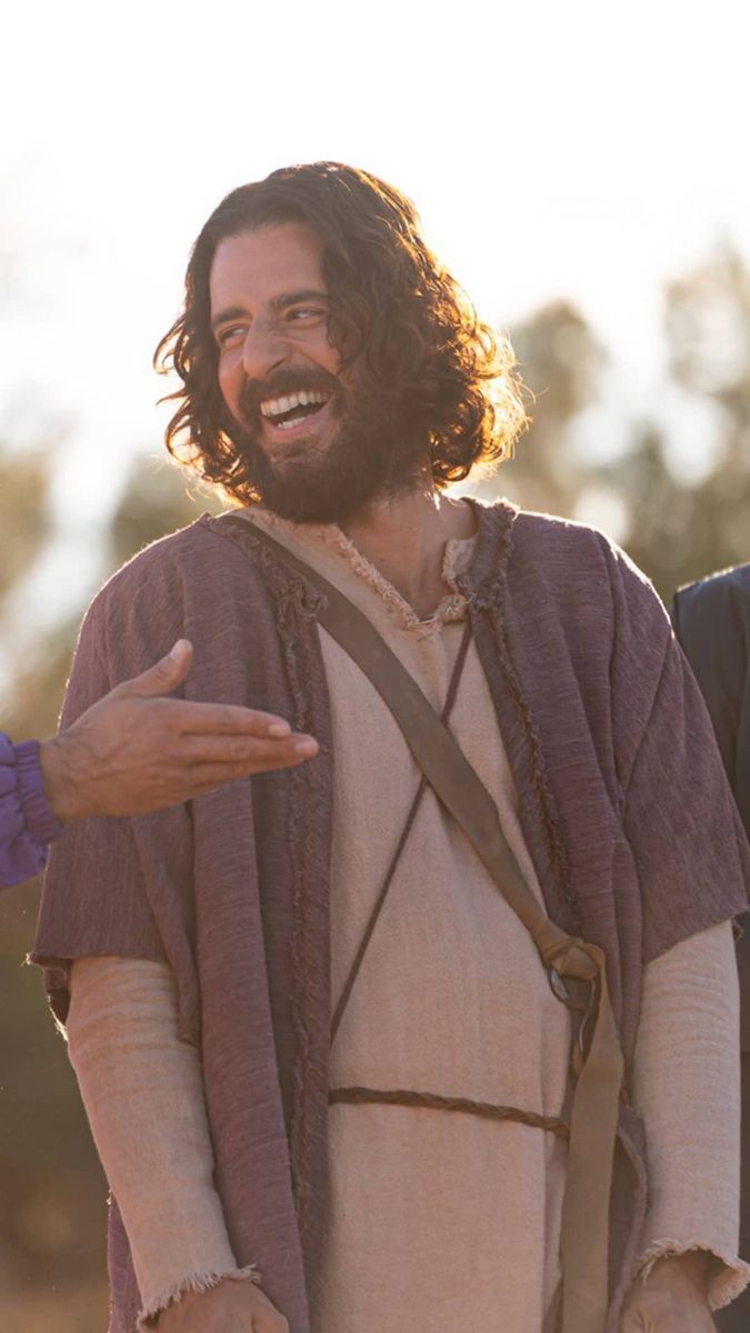 675x1200 the chosen jesus jonathan roumie