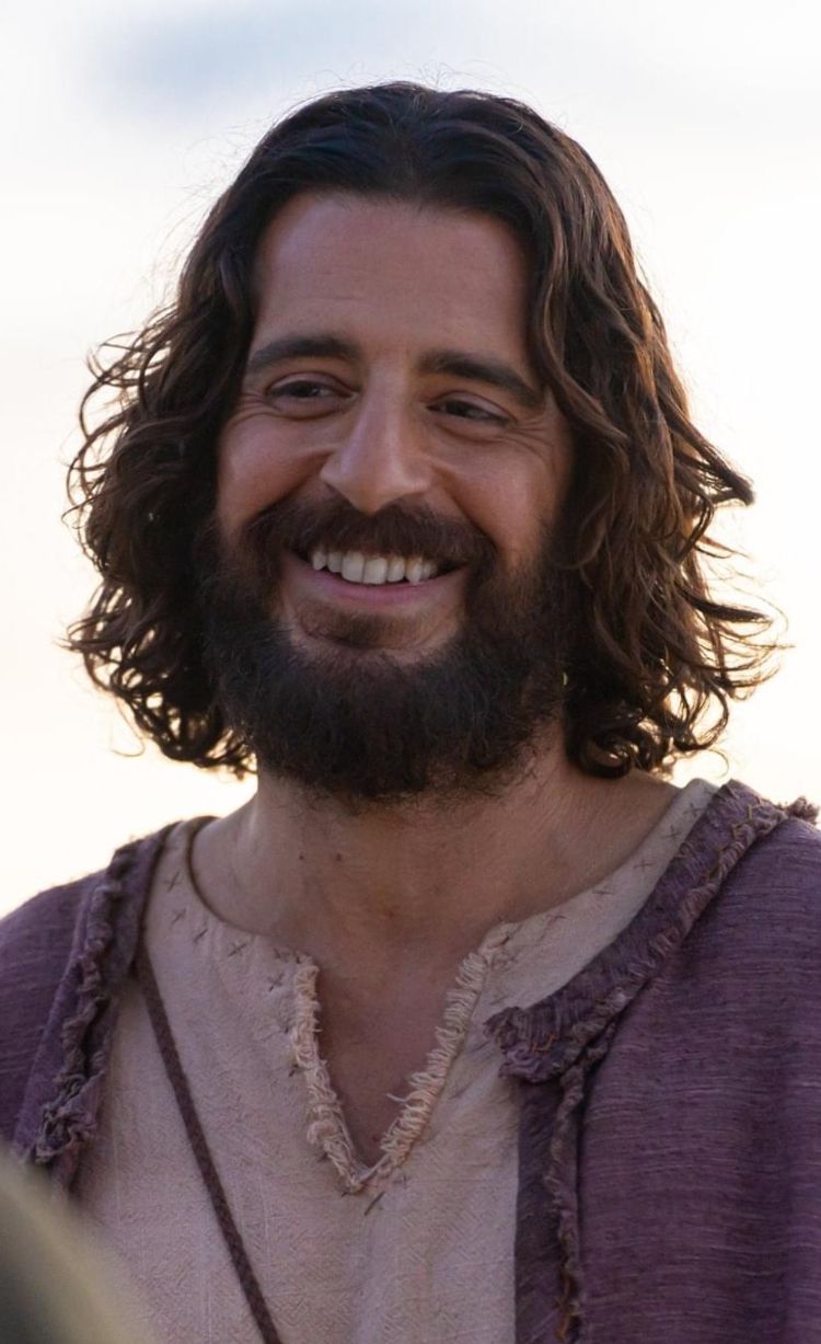 750x1227 Jonathan Roumie. Jesus smiling, Jesus face, Jesus photo